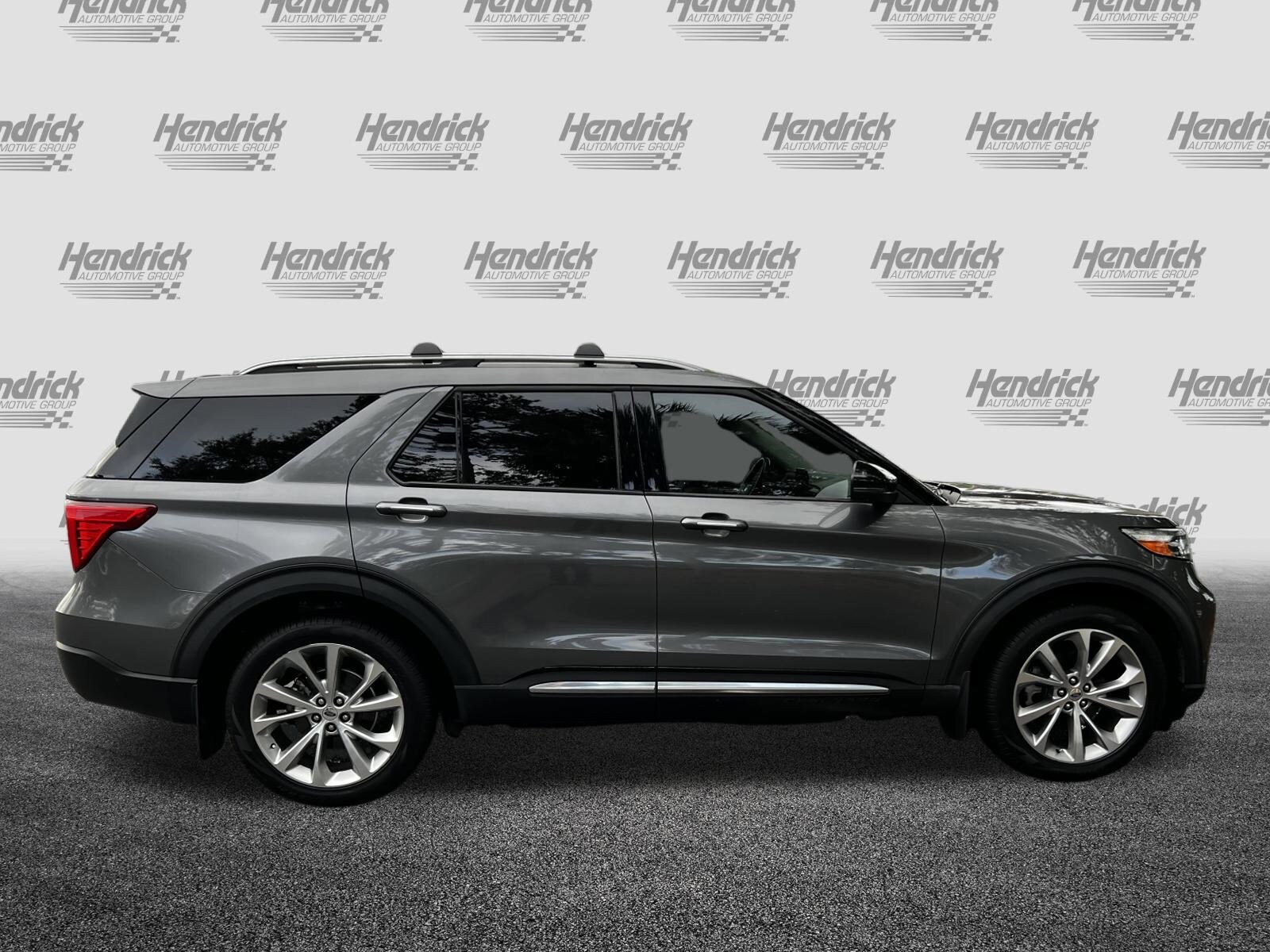 2021 Ford Explorer Platinum photo 3