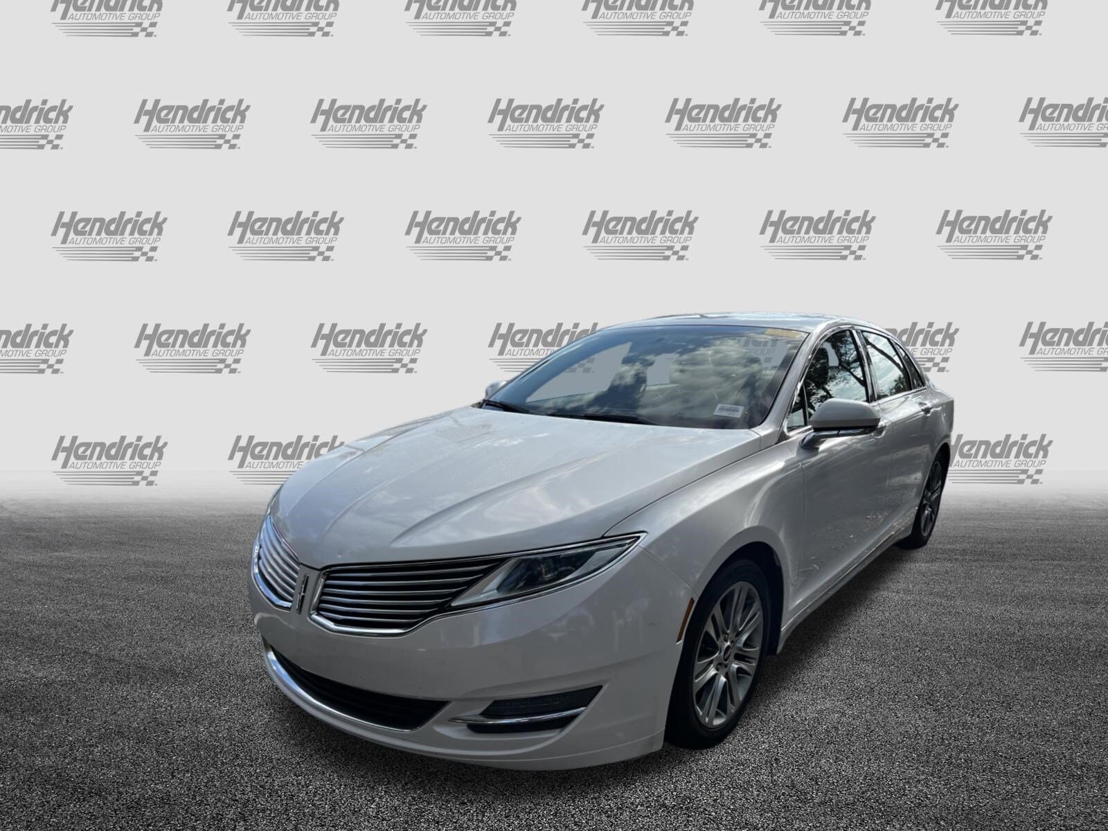 2014 Lincoln MKZ photo 4