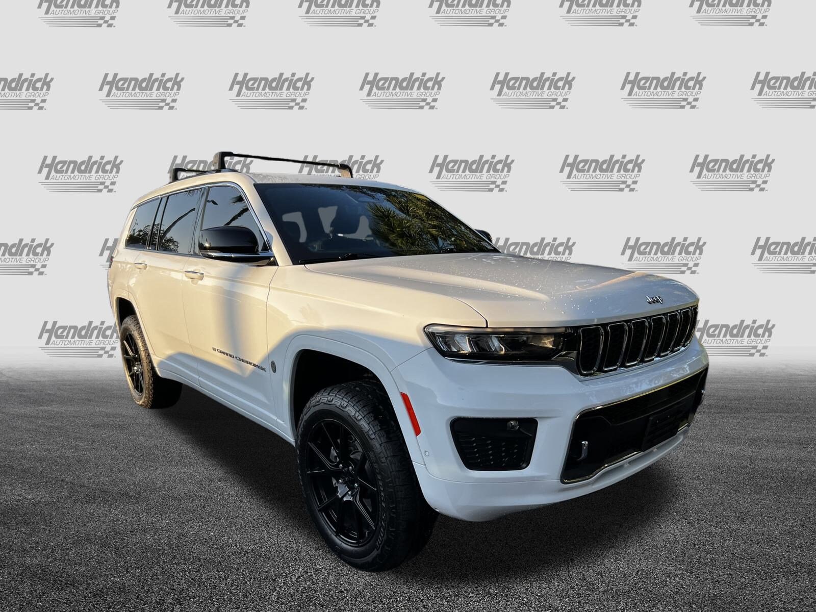 2021 Jeep Grand Cherokee Overland photo 2