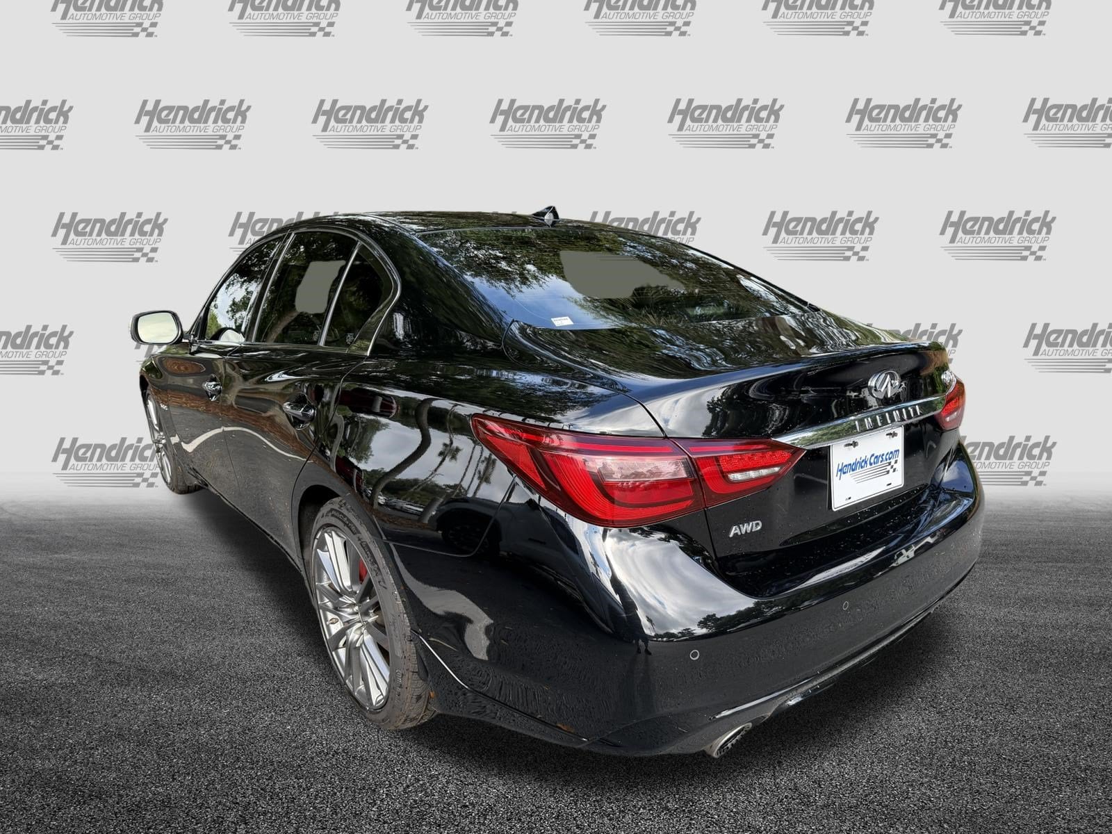 INFINITI Q50 RED SPORT 400