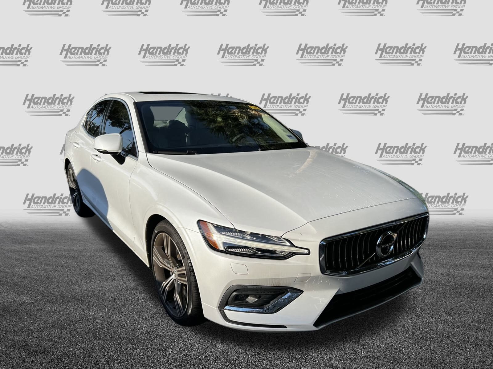 2019 Volvo S60 Inscription photo 2