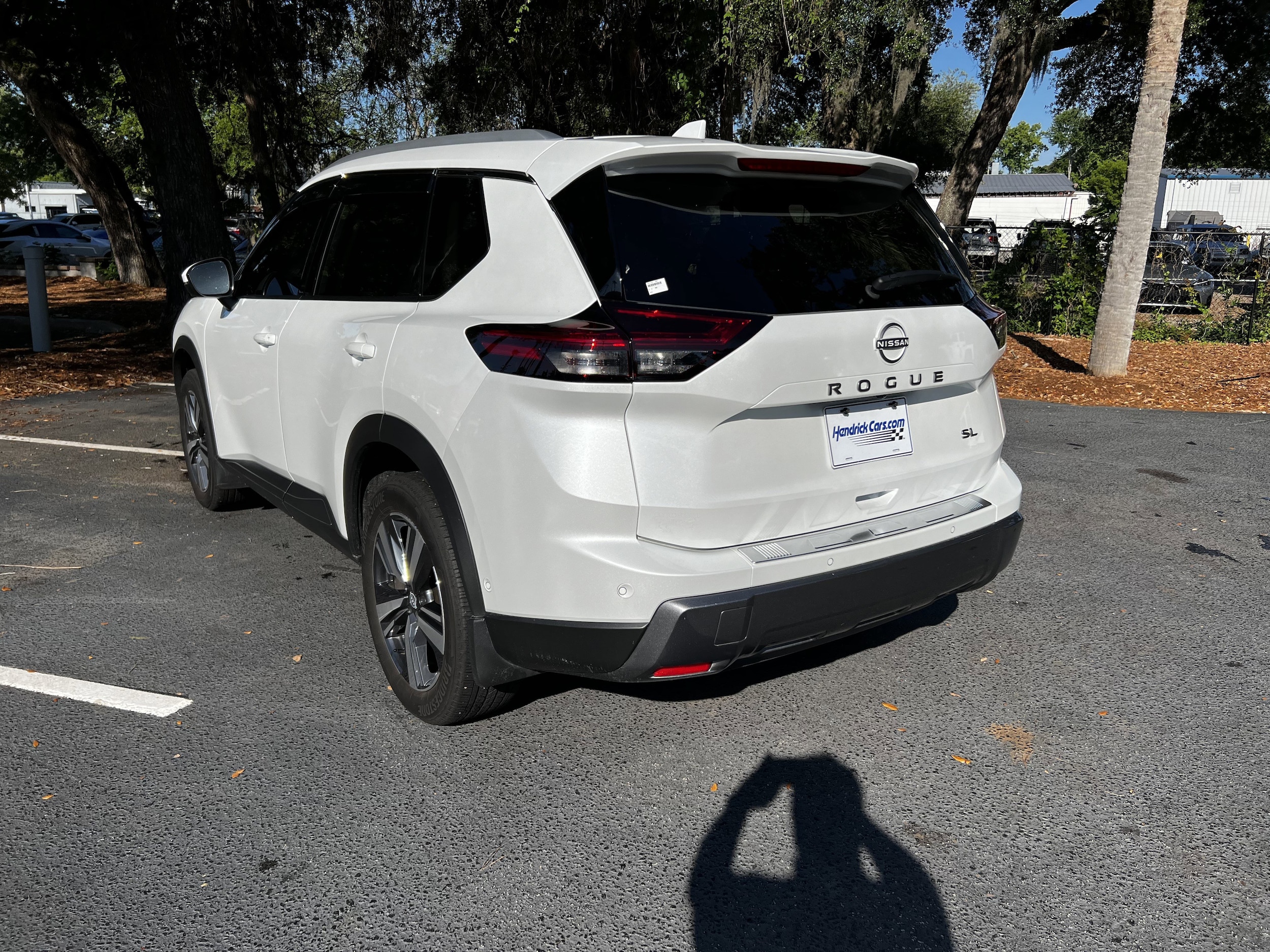 2024 Nissan Rogue SL photo 4