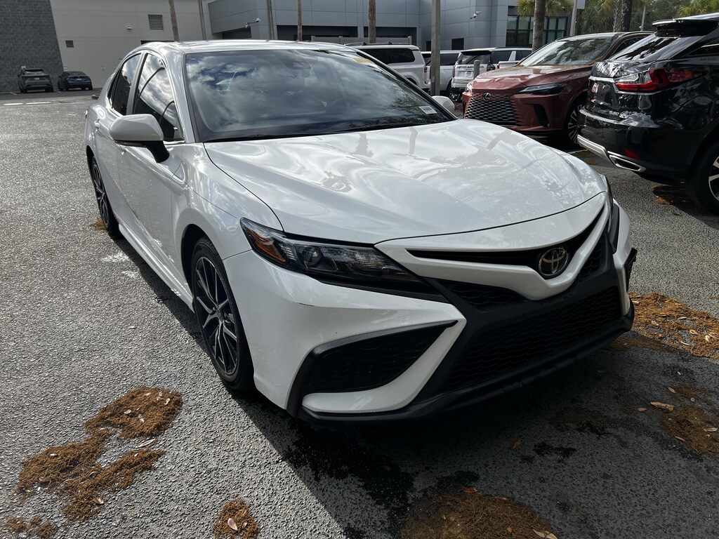 Used 2023 Toyota Camry SE Sedan