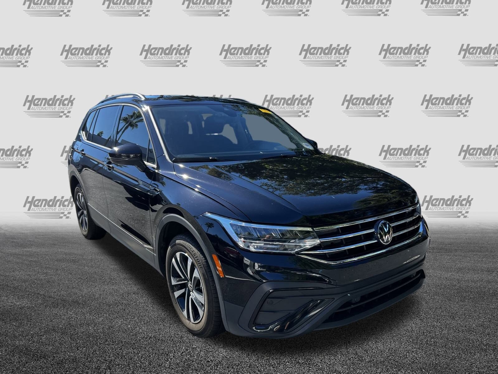 2024 Volkswagen Tiguan S photo 2