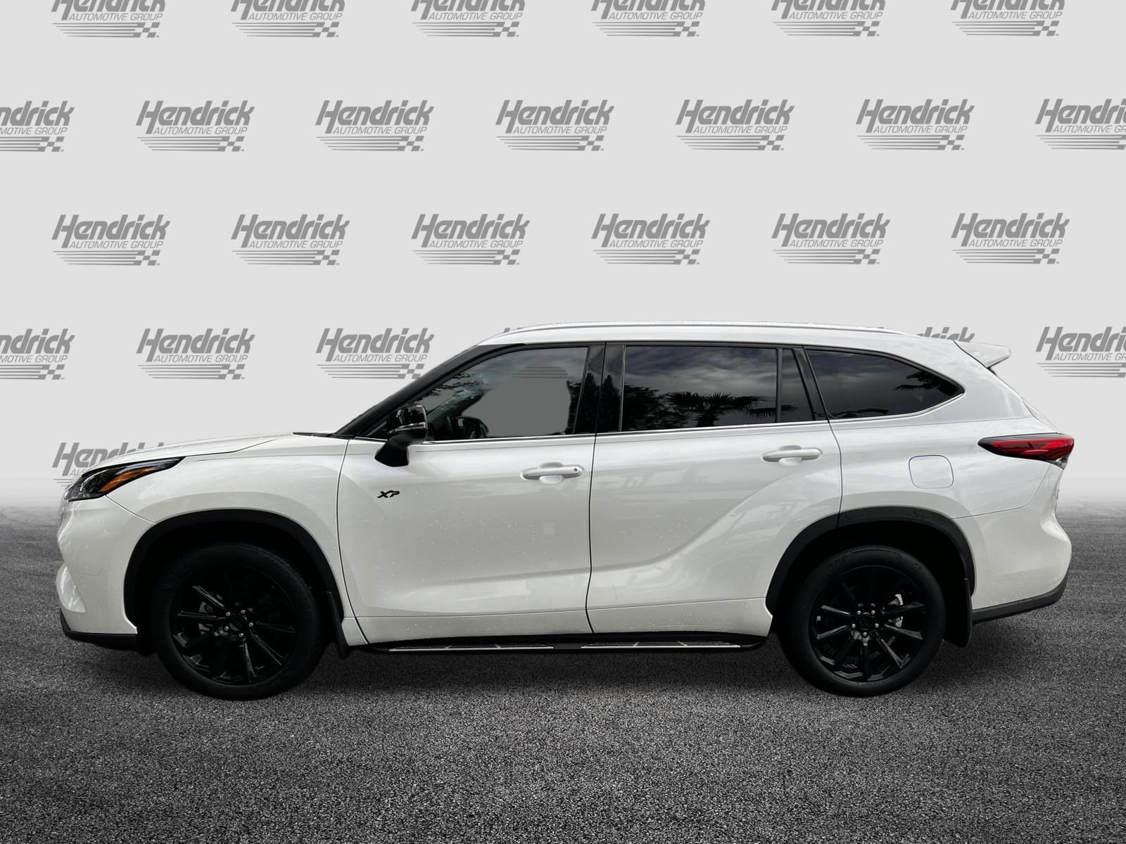 2021 Toyota Highlander XLE photo 4