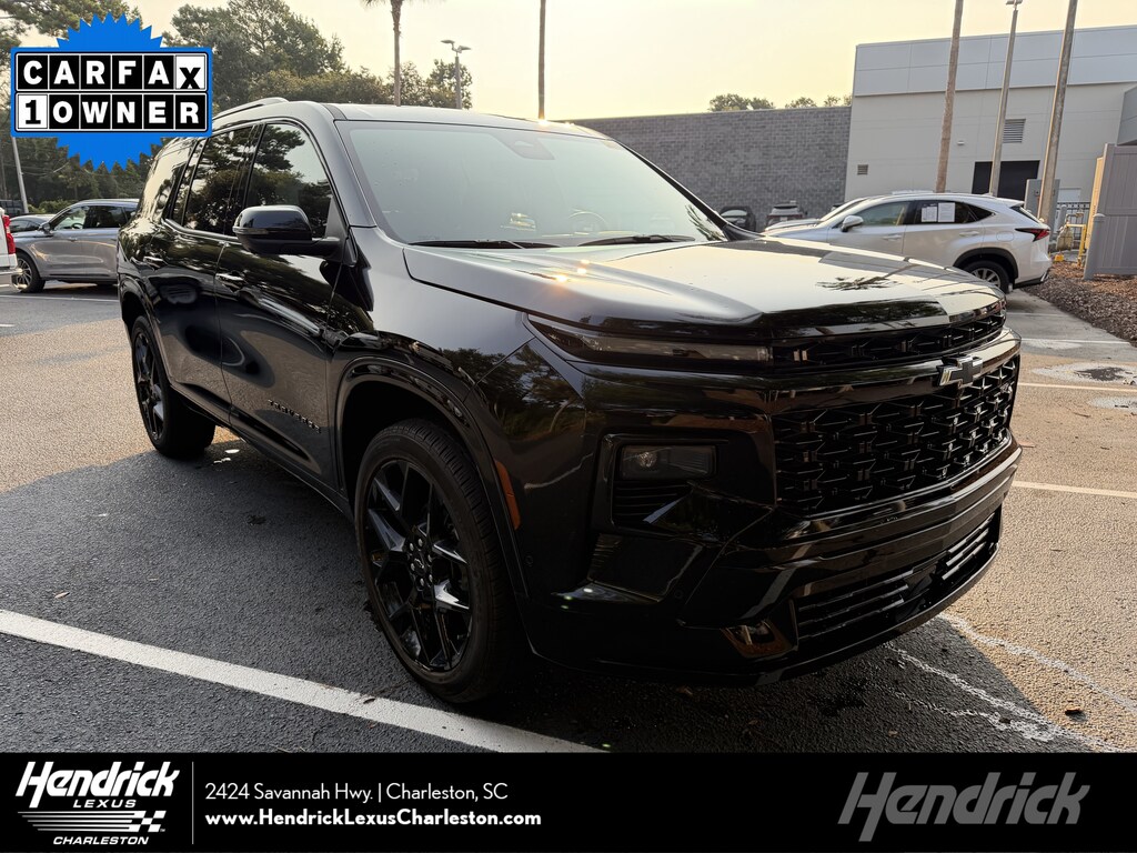 Used 2025 Chevrolet Traverse FWD RS SUV