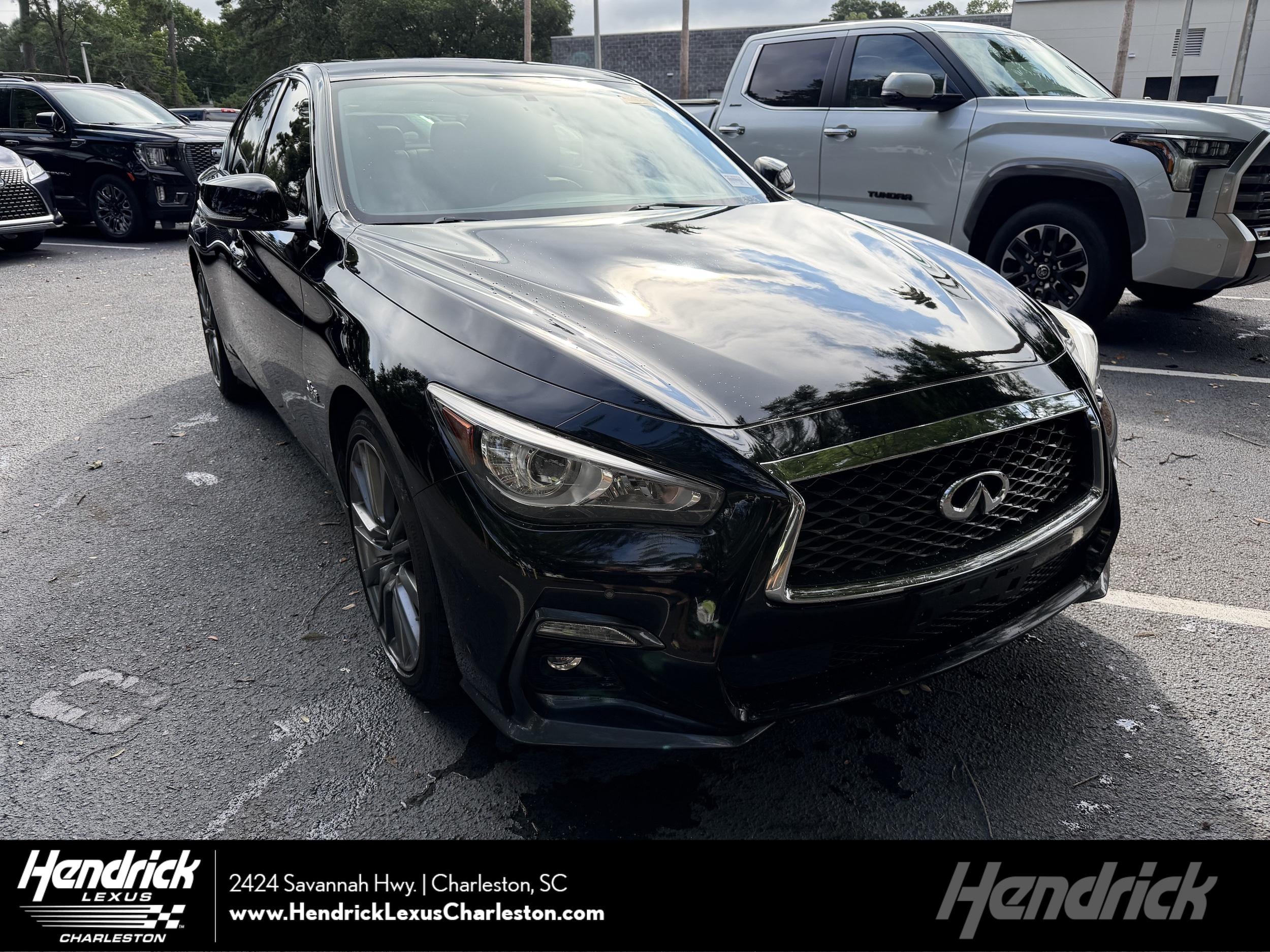 INFINITI Q50 RED SPORT 400