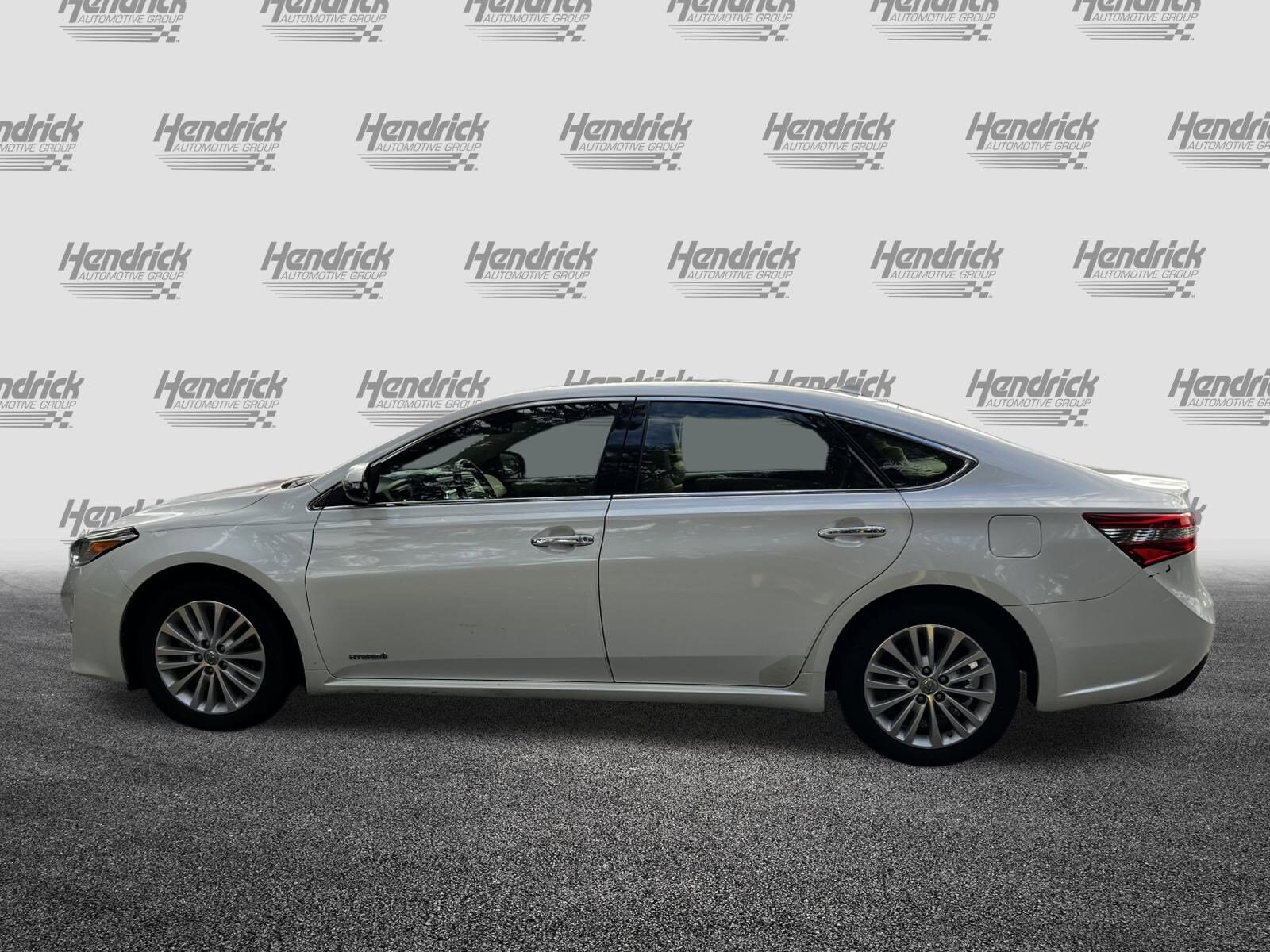 2013 Toyota Avalon Hybrid Limited photo 4