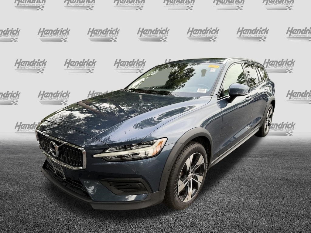 Used 2020 Volvo V60 Cross Country Wagon