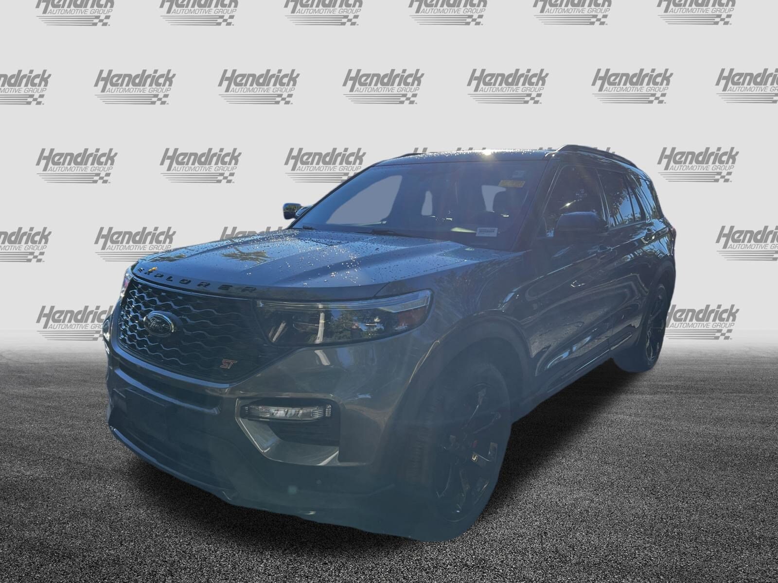 2023 Ford Explorer ST photo 3