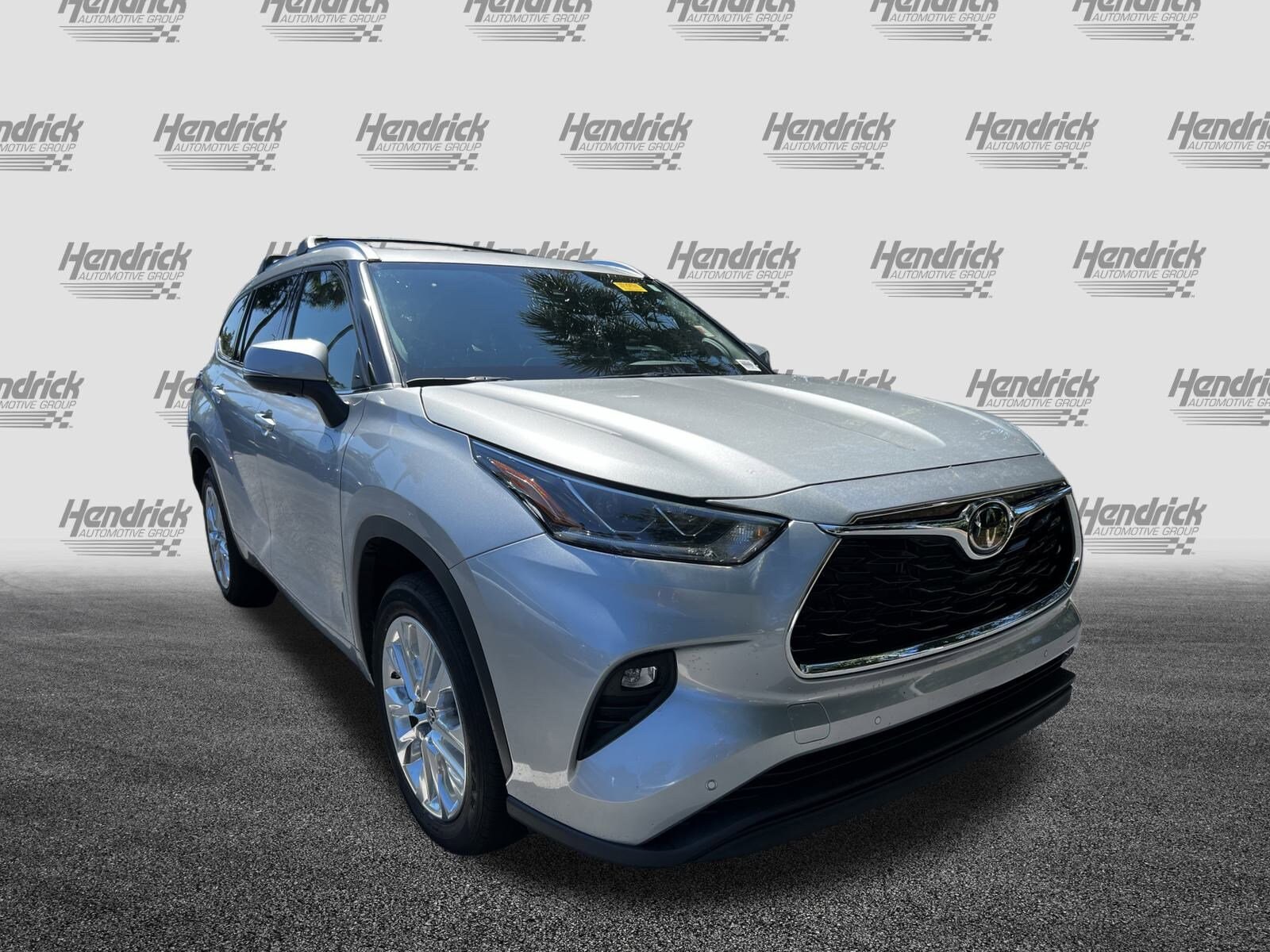 2023 Toyota Highlander Limited Platinum XLE XSE photo 2