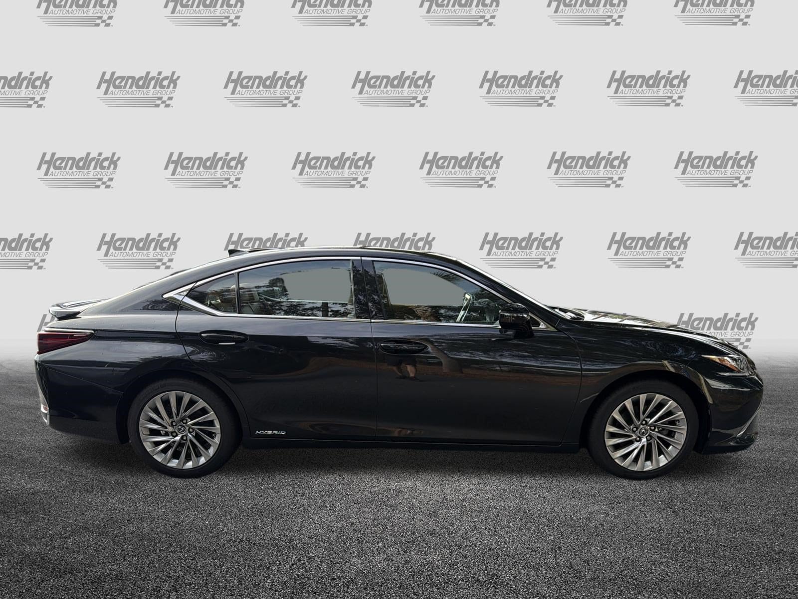2022 Lexus ES Hybrid 8