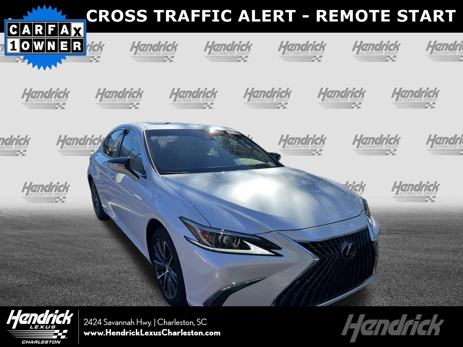 2025 Lexus ES Hybrid 300h's photo