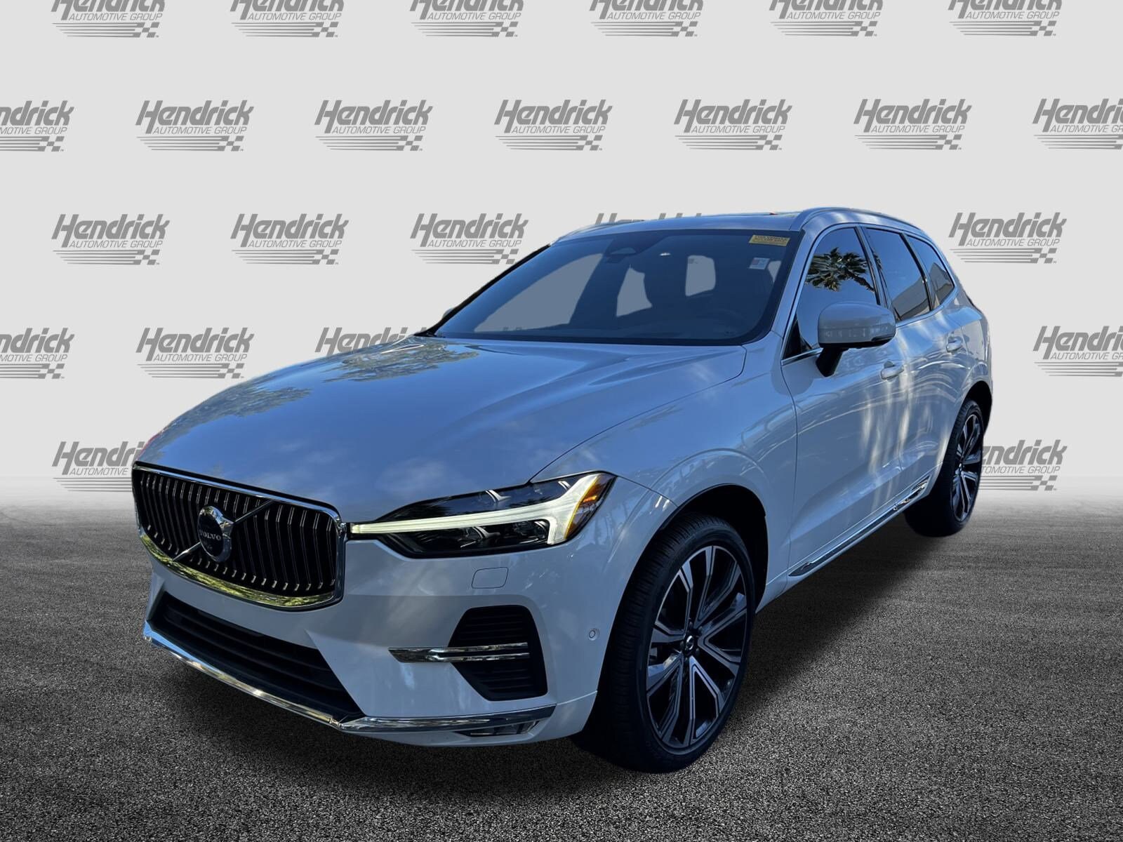 2023 Volvo XC60 Ultimate photo 4