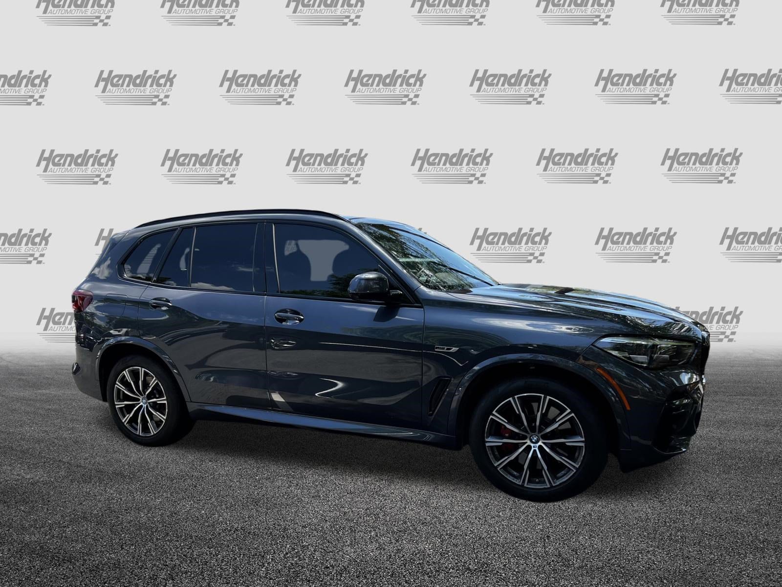 2022 BMW X5 xDrive45e photo 3