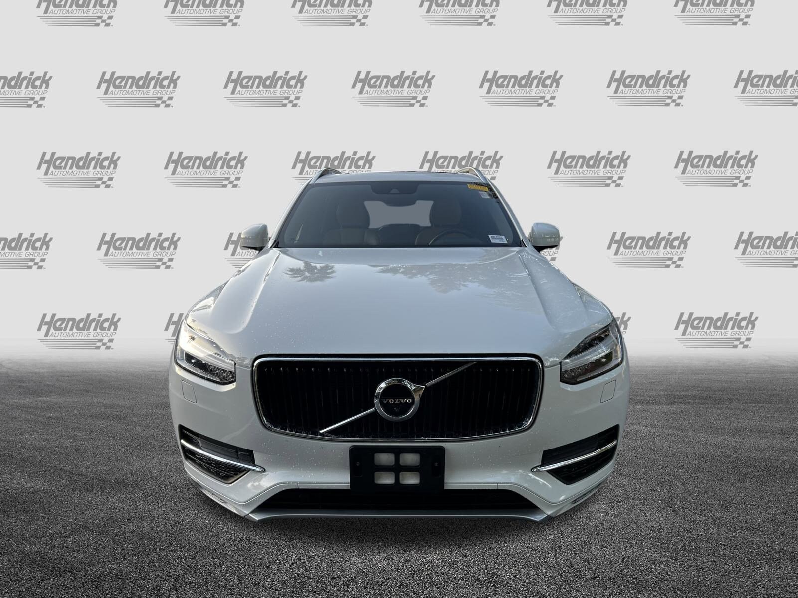 2018 Volvo XC90 Momentum photo 3