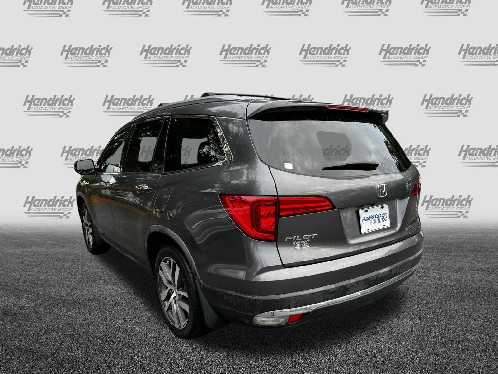 2017 Honda Pilot Touring photo 5