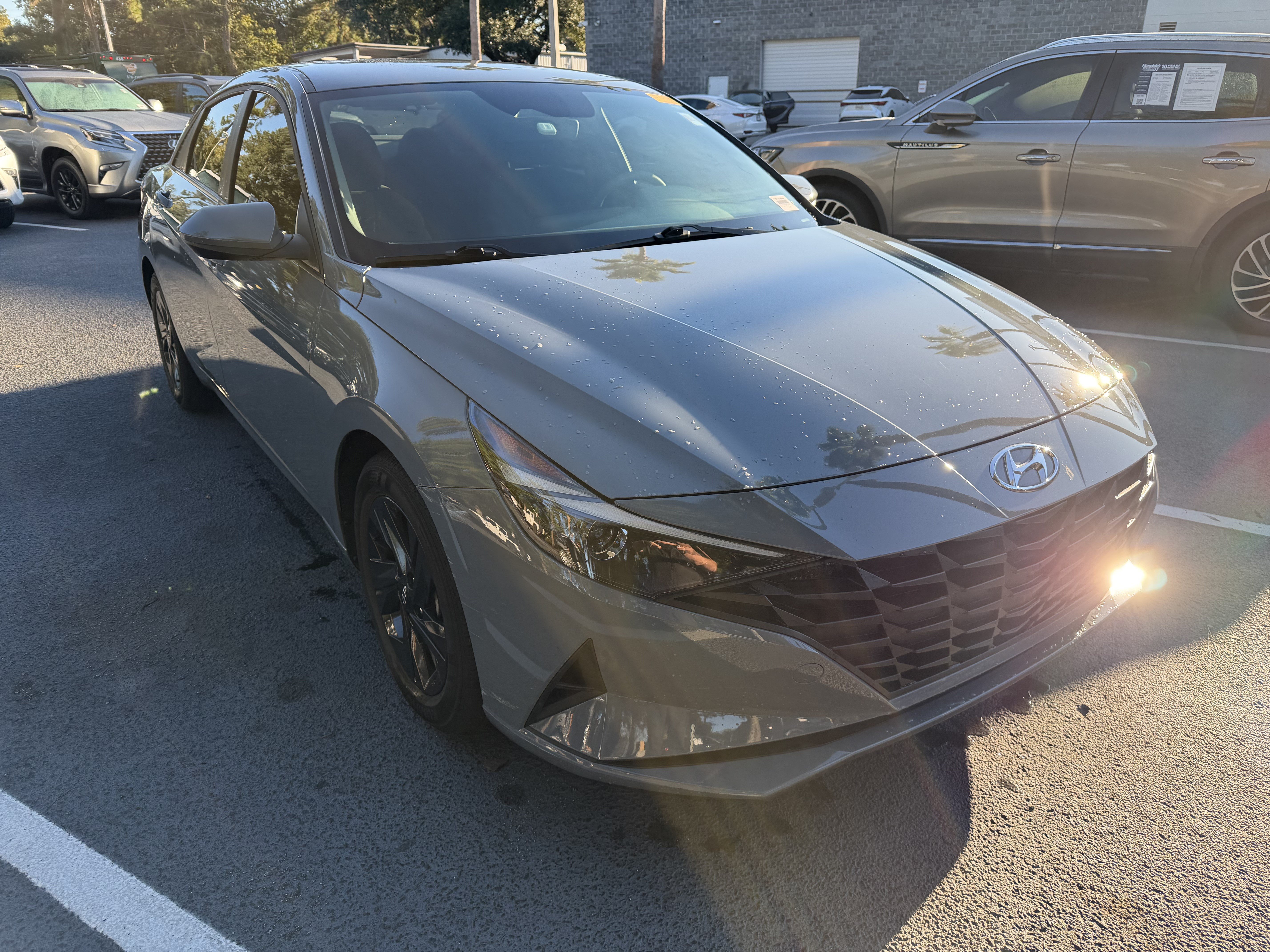Used 2022 Hyundai Elantra Hybrid Blue Sedan