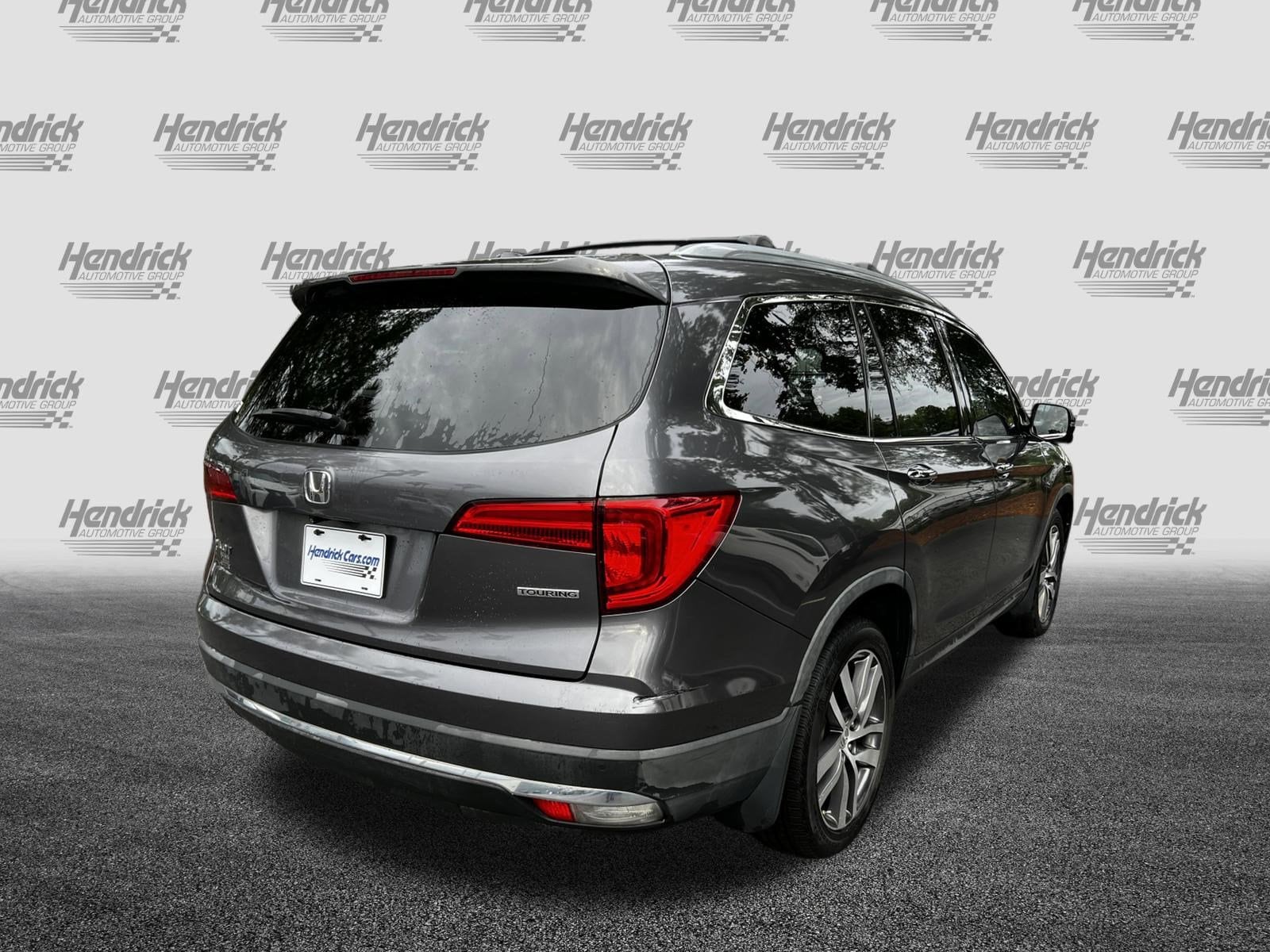 2017 Honda Pilot Touring photo 3