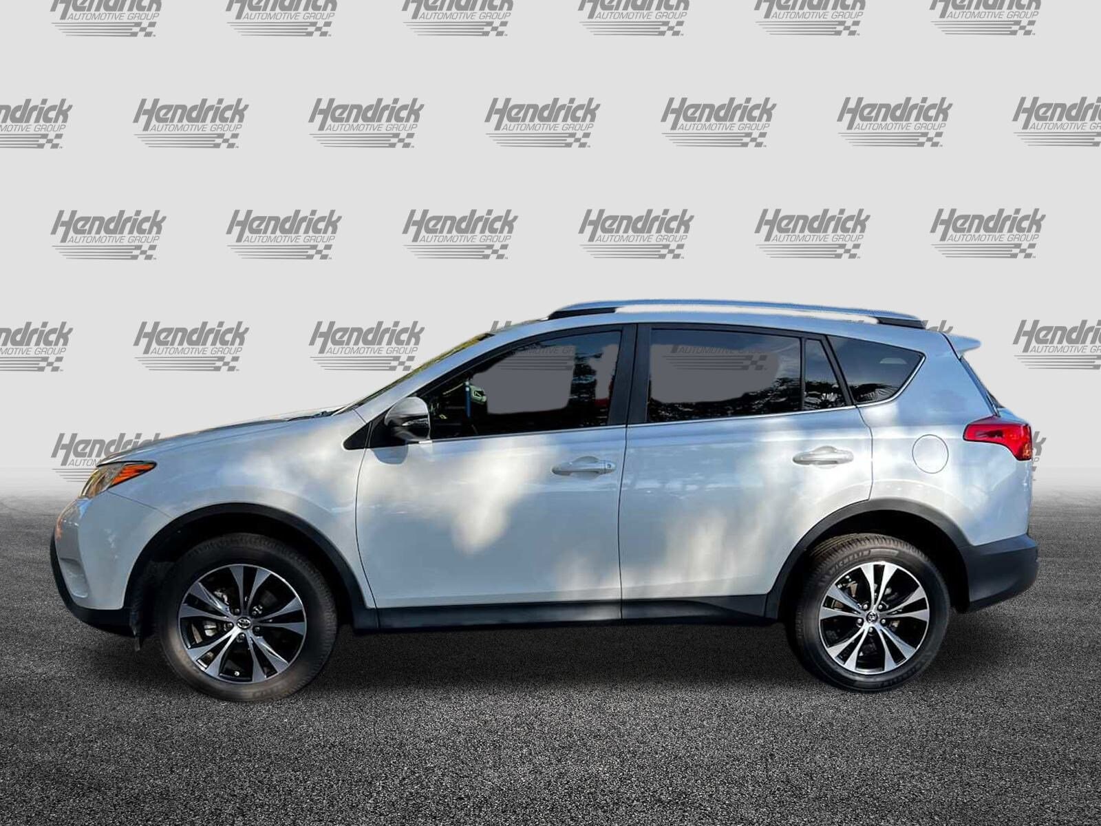 2015 Toyota RAV4 Limited photo 4