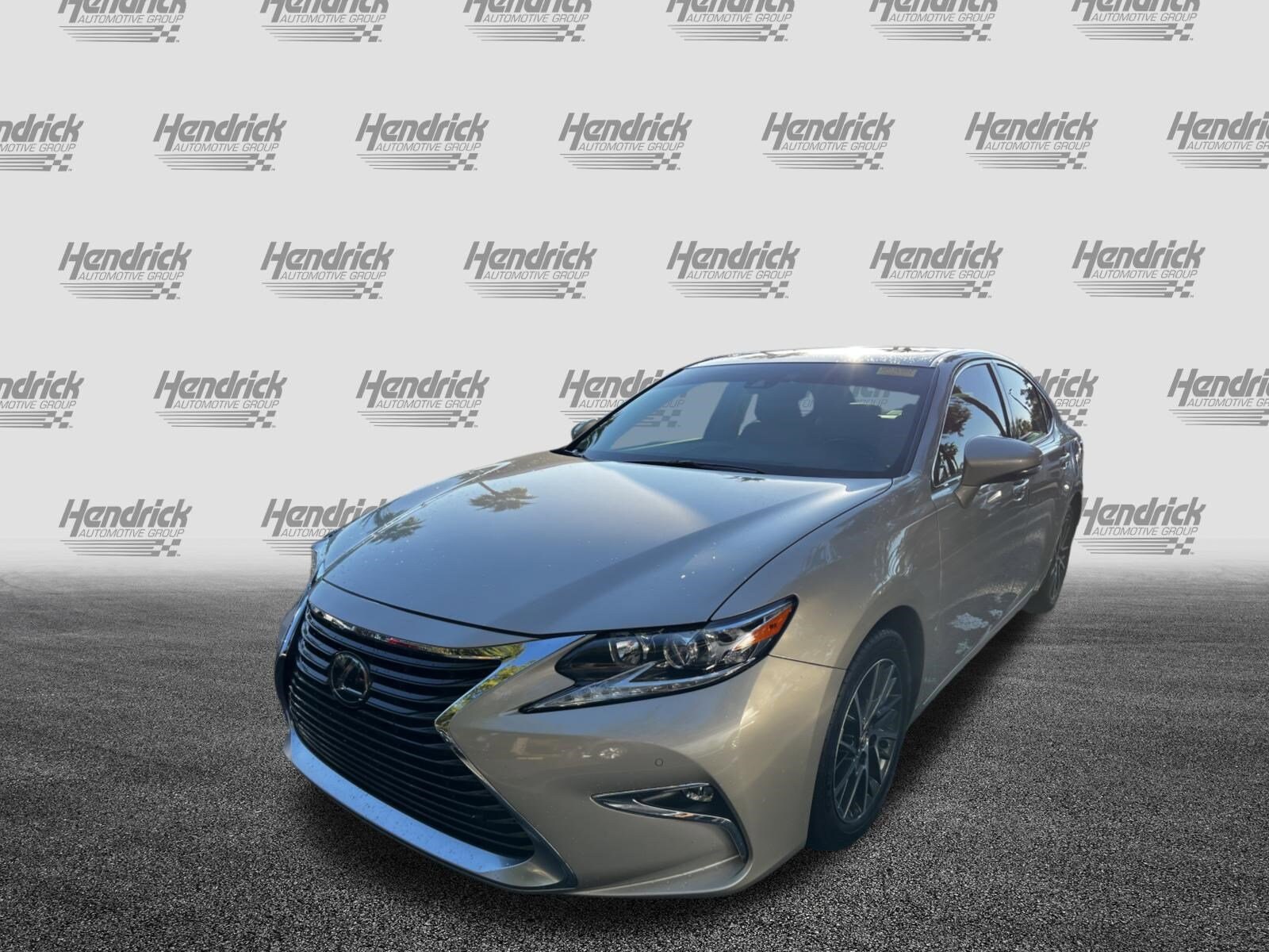 2017 Lexus ES 350 photo 4