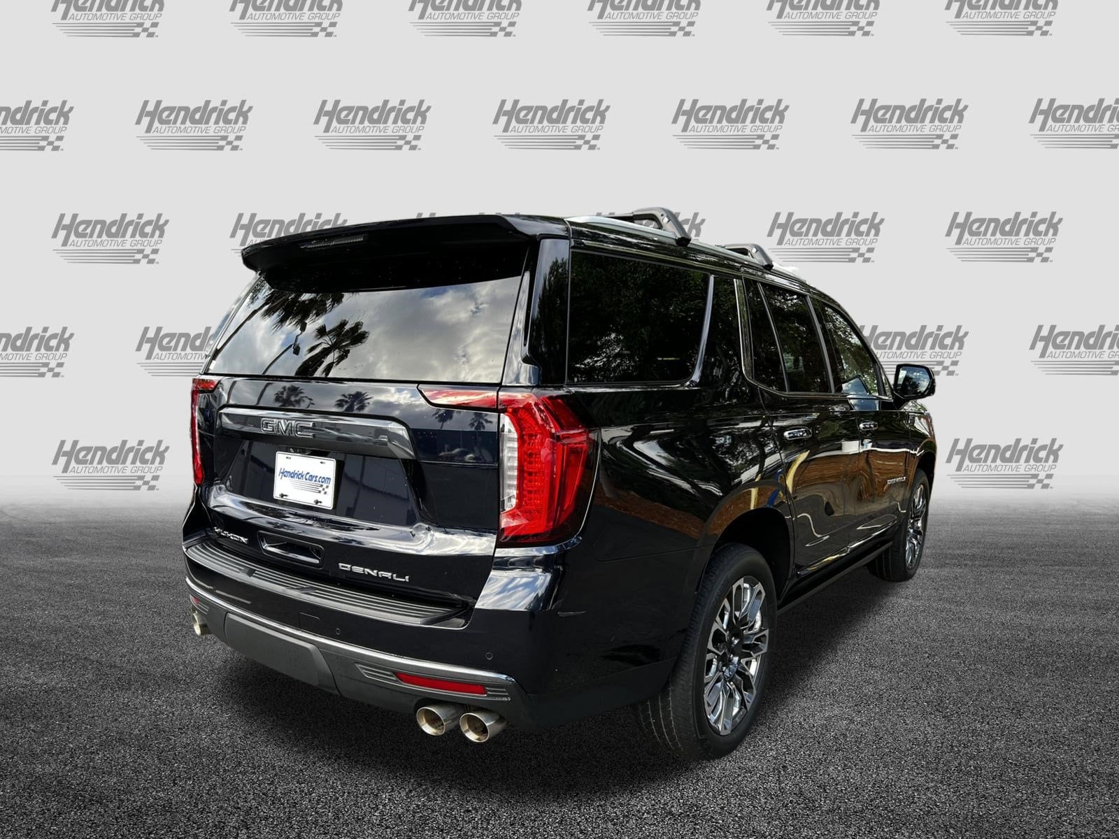 2023 GMC Yukon Denali Ultimate photo 6