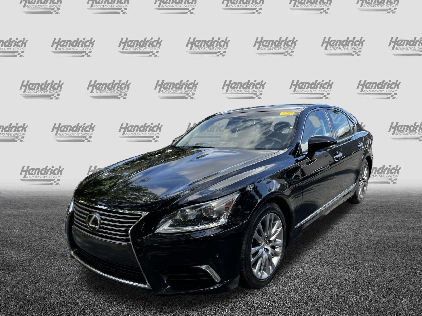 2016 Lexus LS 460 photo 4