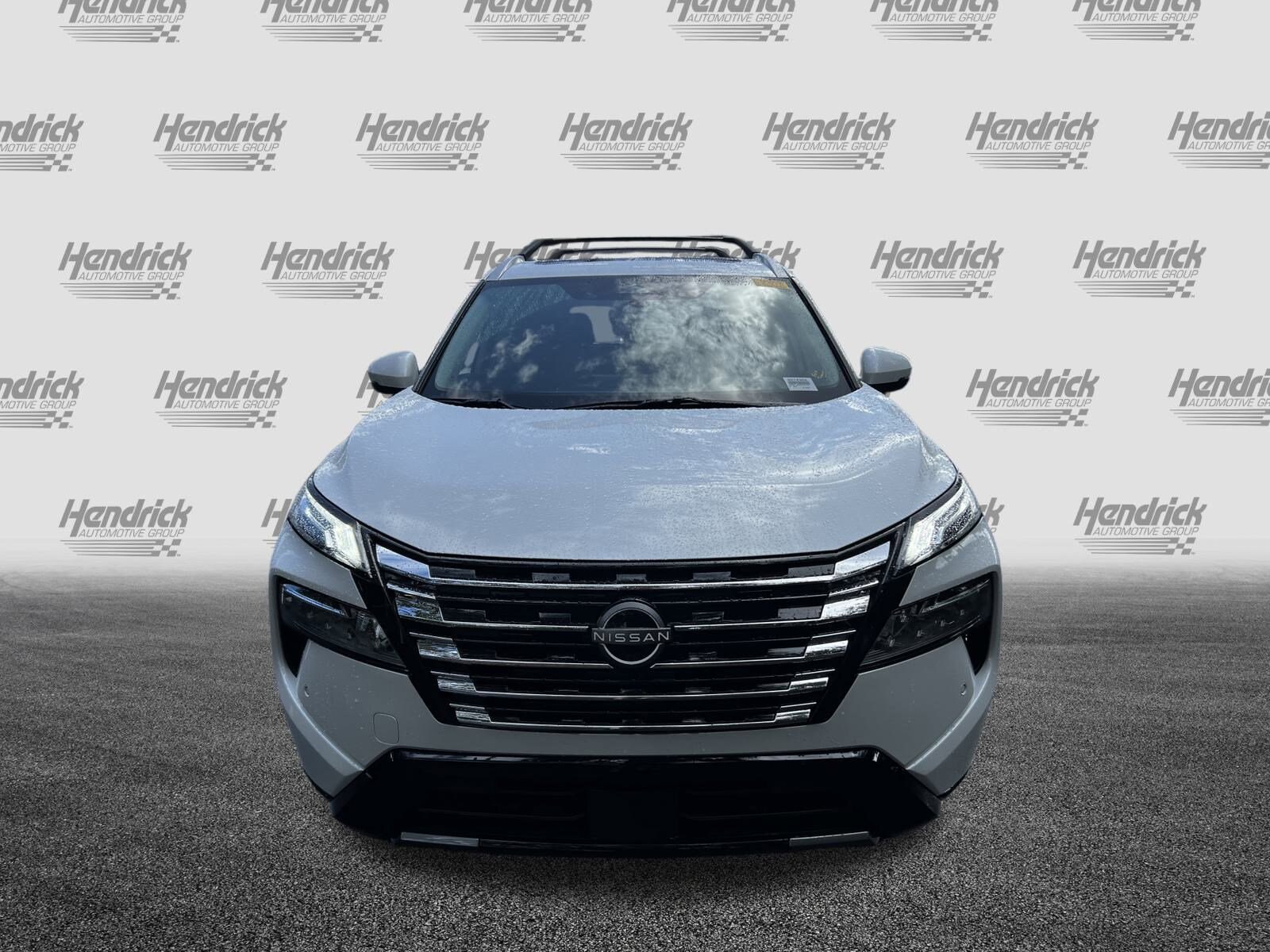 2025 Nissan Rogue Platinum photo 3