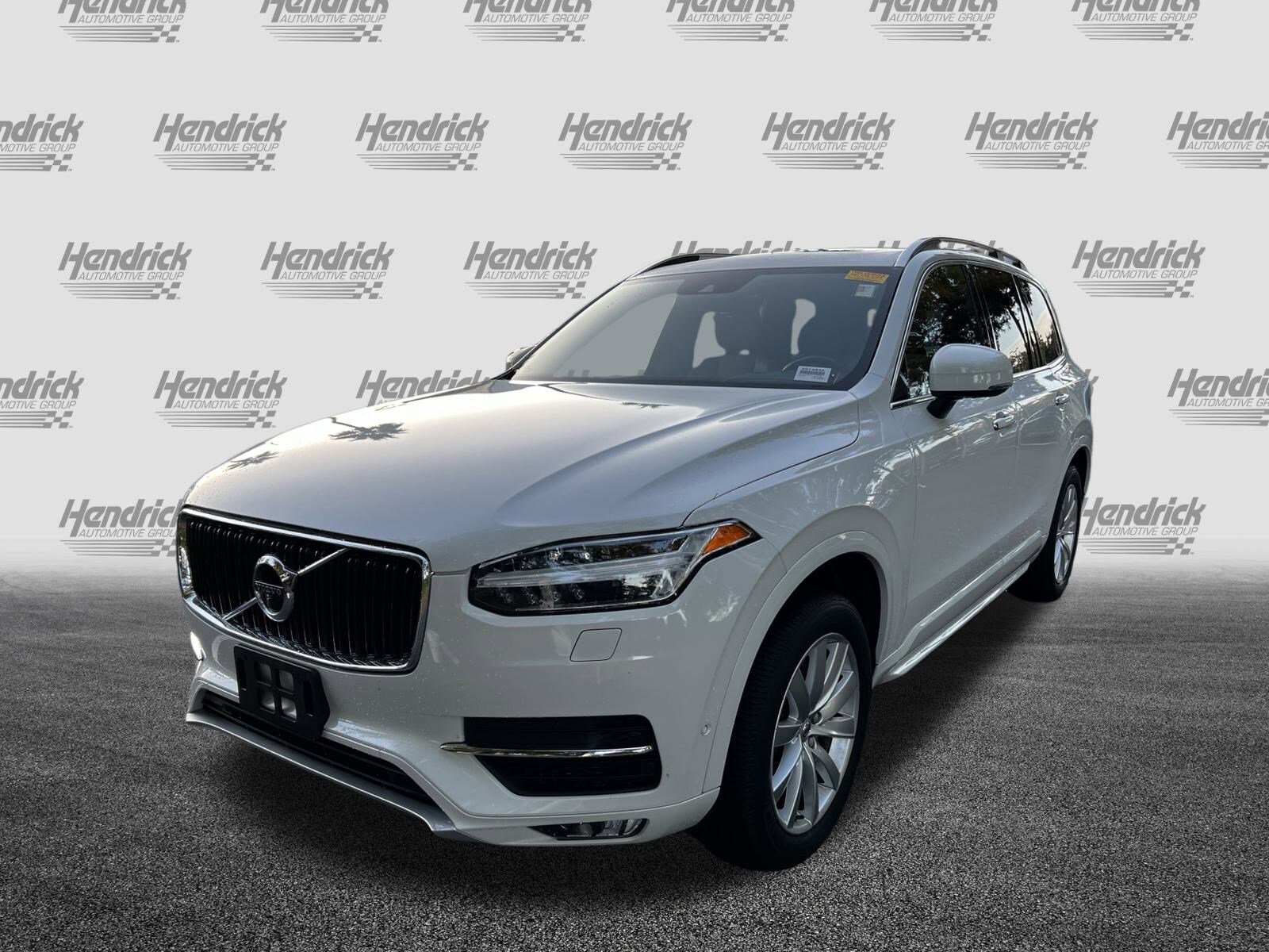 2018 Volvo XC90 Momentum photo 4