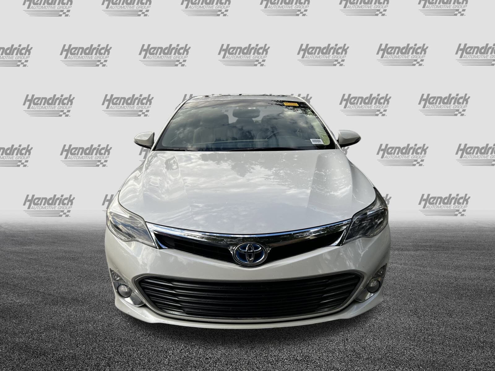 2013 Toyota Avalon Hybrid Limited photo 2