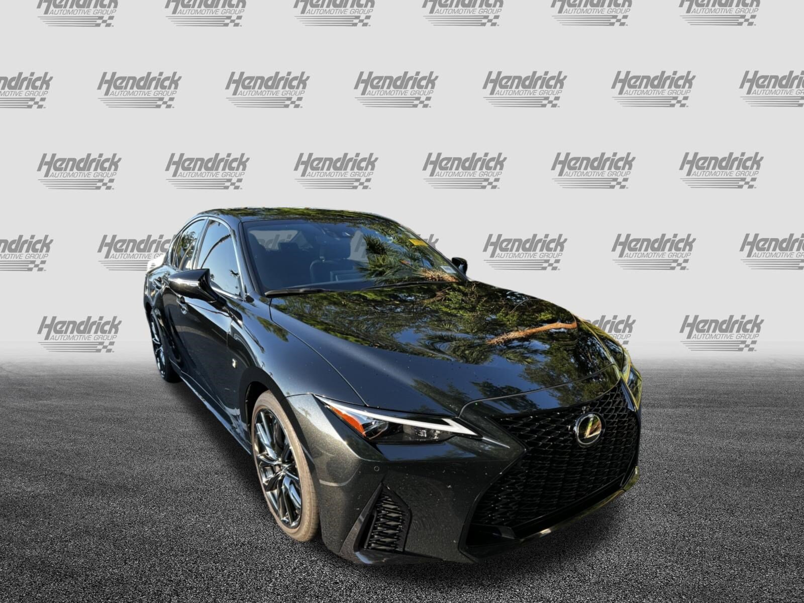 2024 Lexus IS 350 F SPORT photo 2