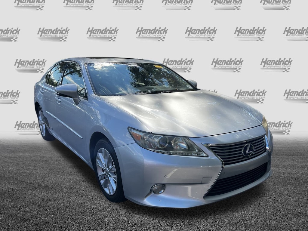 Used 2013 Lexus ES 300h Hybrid Sedan