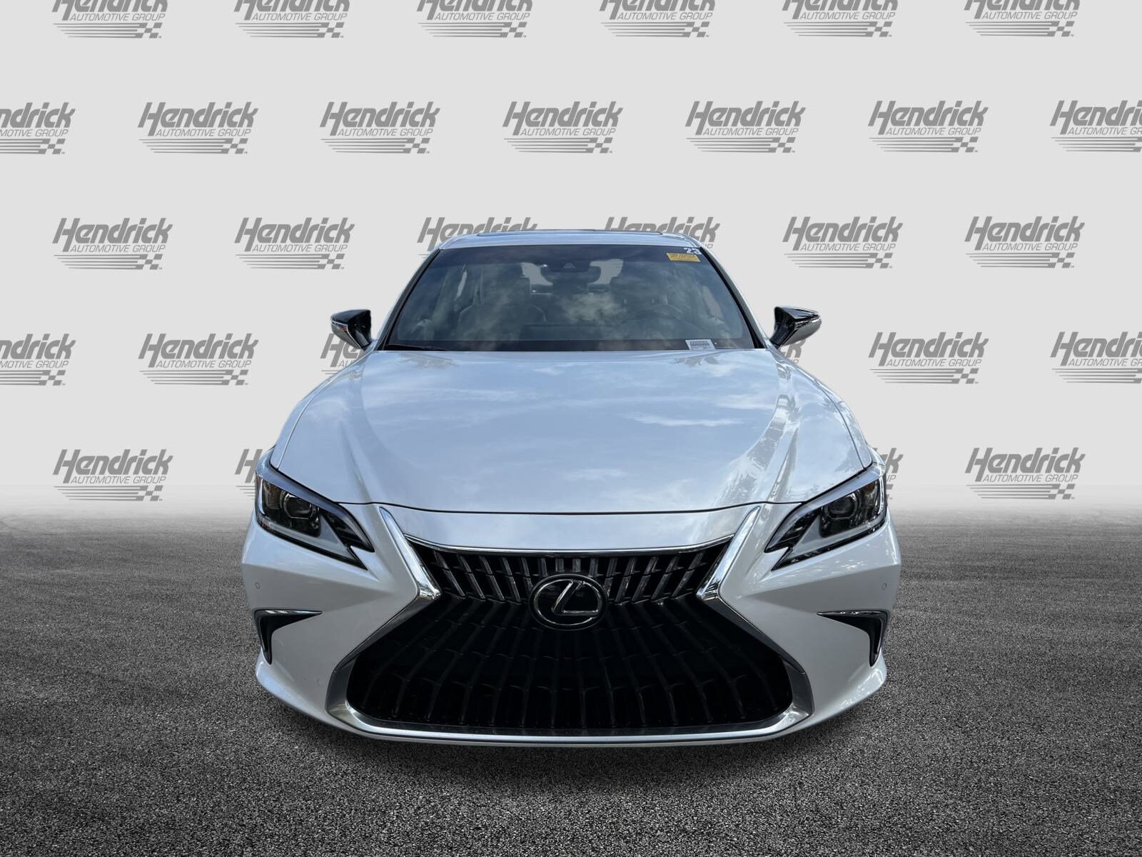 2025 Lexus ES 300h Premium photo 3