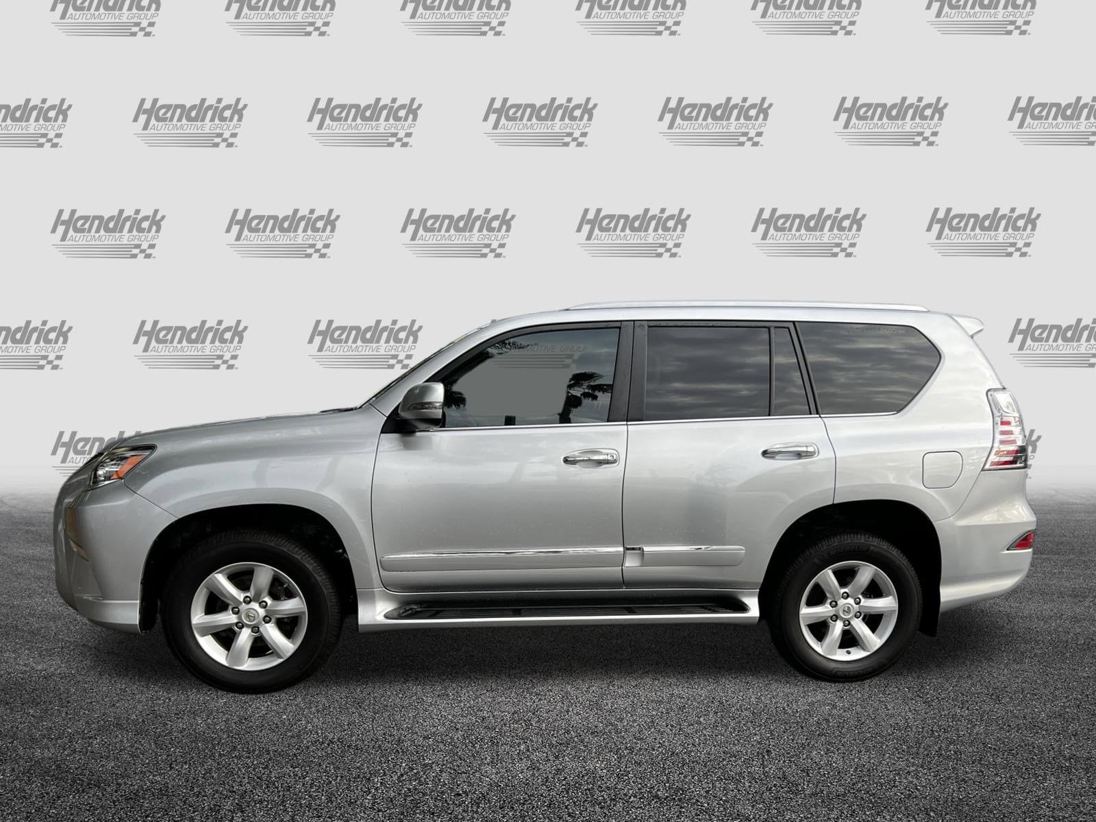 2017 LEXUS GX GX 460 photo 4