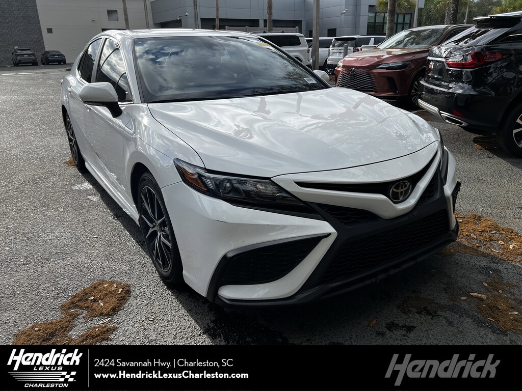 Used 2023 Toyota Camry SE Sedan