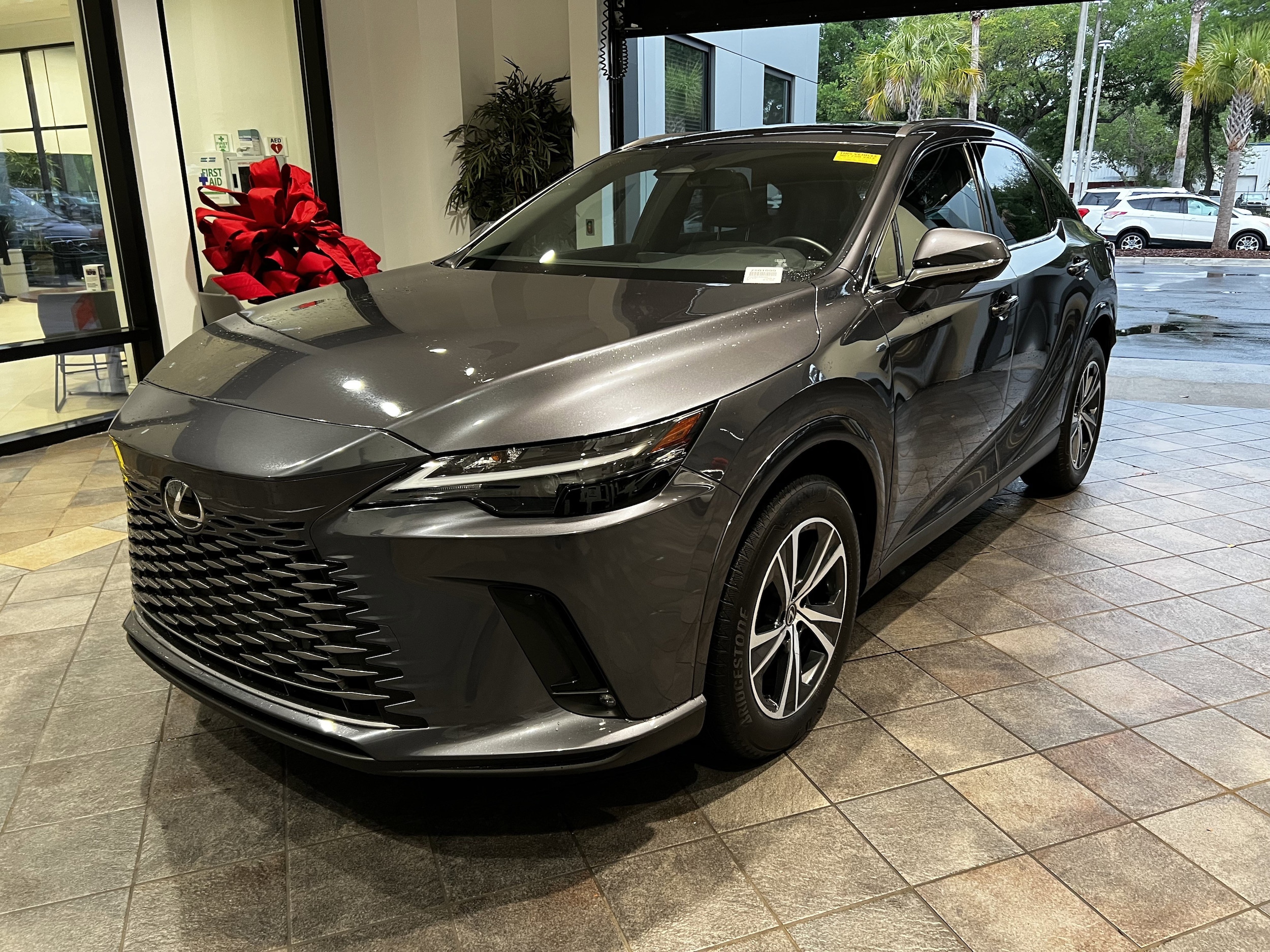 2025 LEXUS RX RX 350 Premium photo 2
