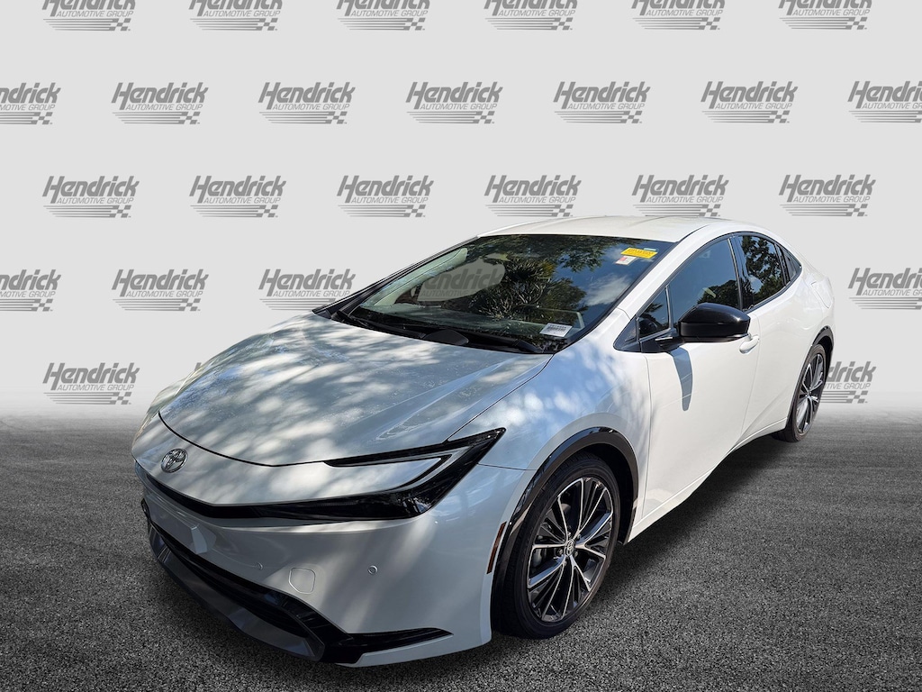 Used 2024 Toyota Prius XLE Hatchback