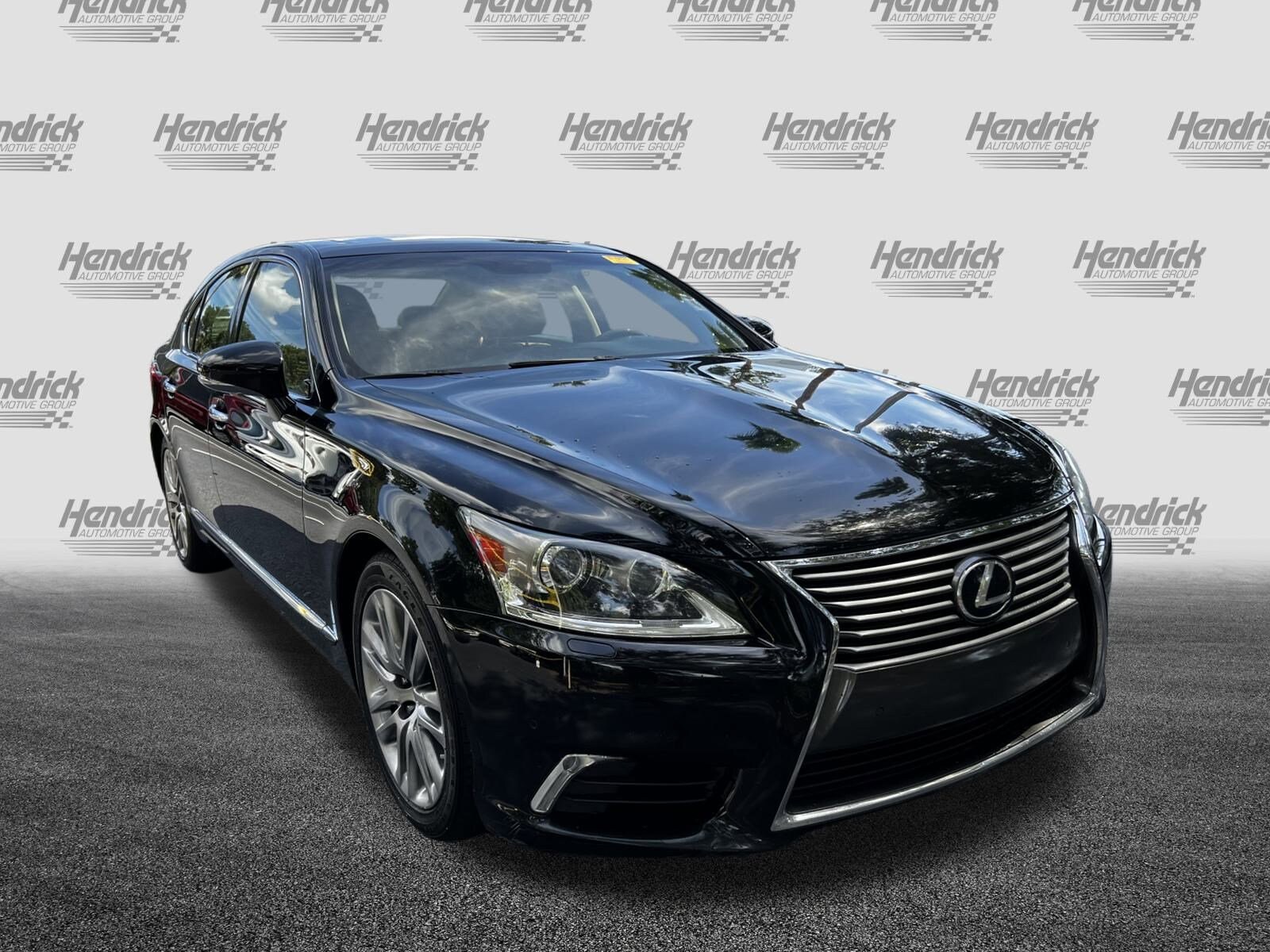 2016 Lexus LS 460 photo 2