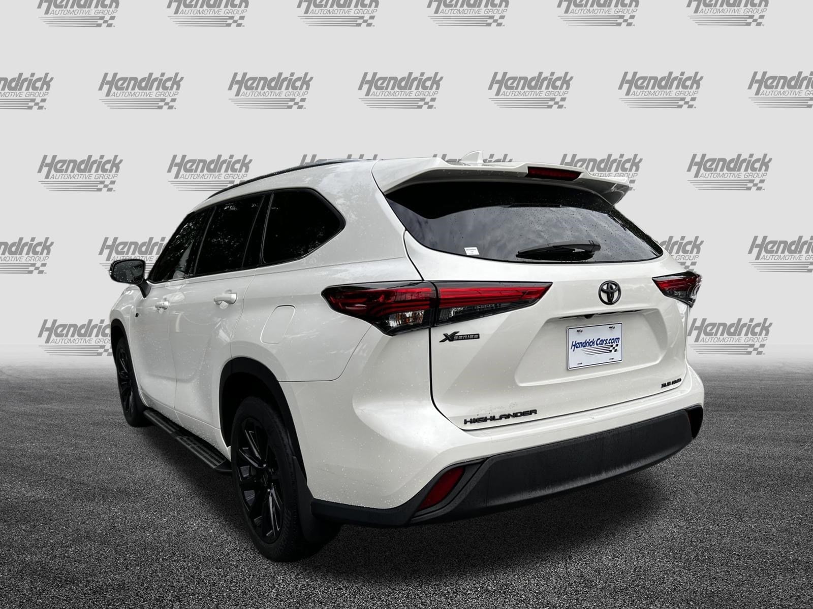 2021 Toyota Highlander XLE photo 5