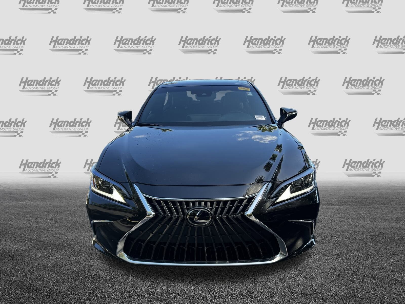 2024 Lexus ES 300h Premium photo 3