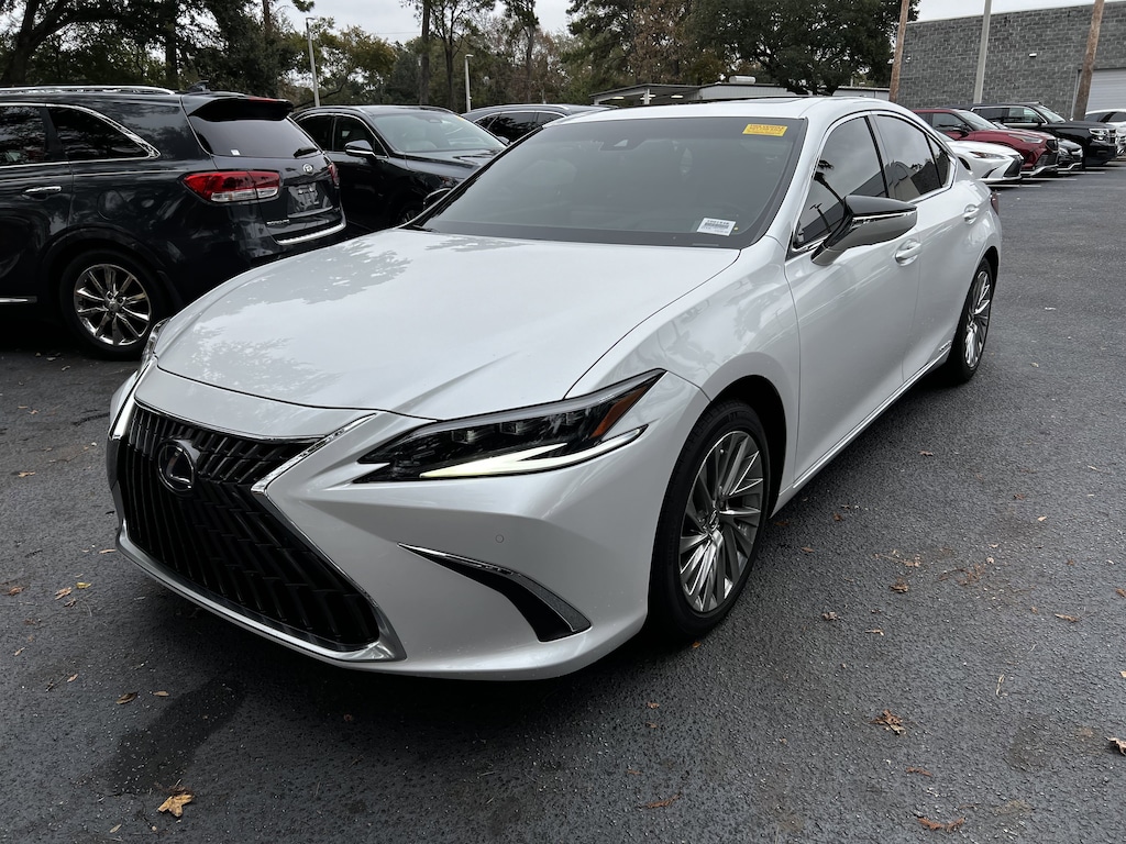 Used 2022 Lexus ES ES 300h Ultra Luxury Sedan