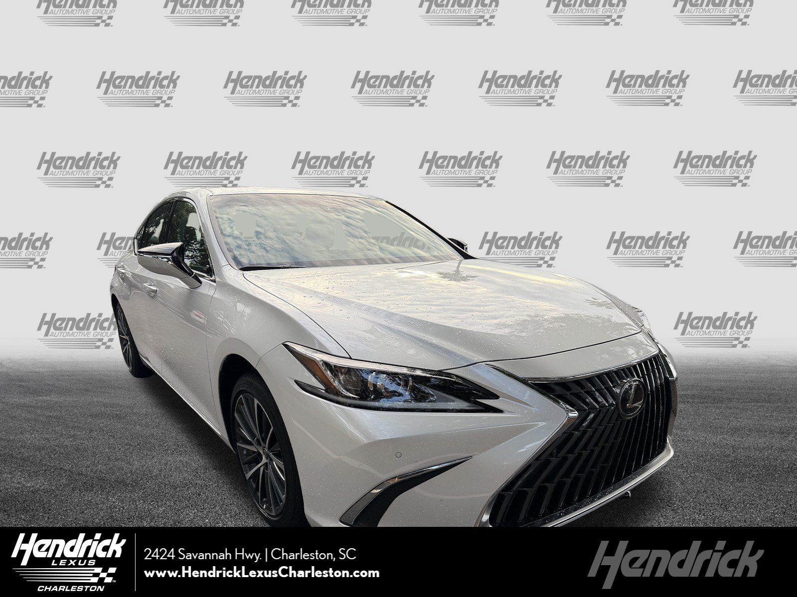 2025 Lexus ES 350 350's photo