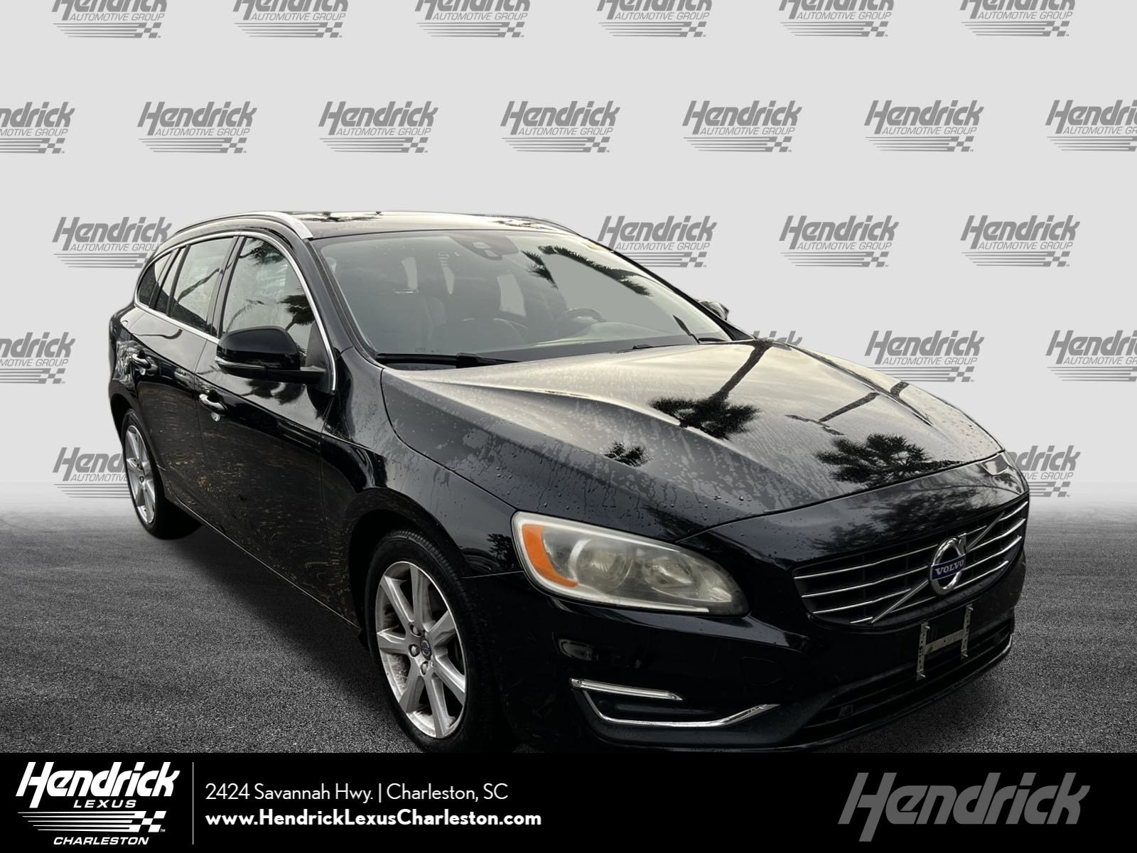 2016 Volvo V60 Premier's photo