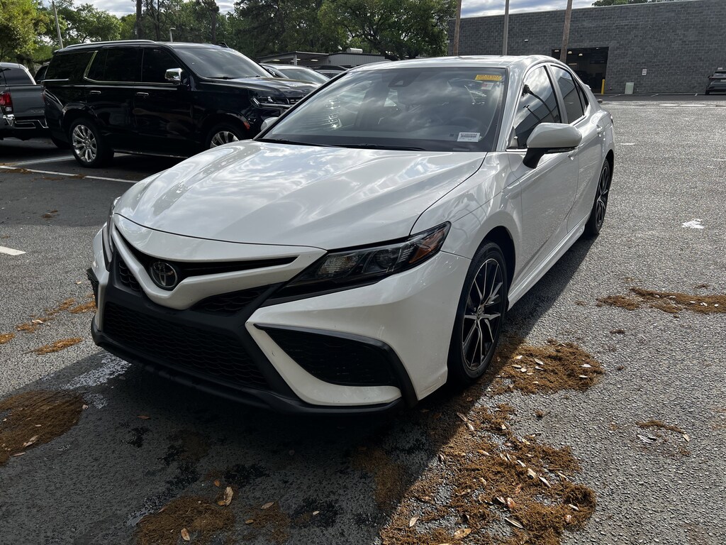 Used 2023 Toyota Camry SE Sedan