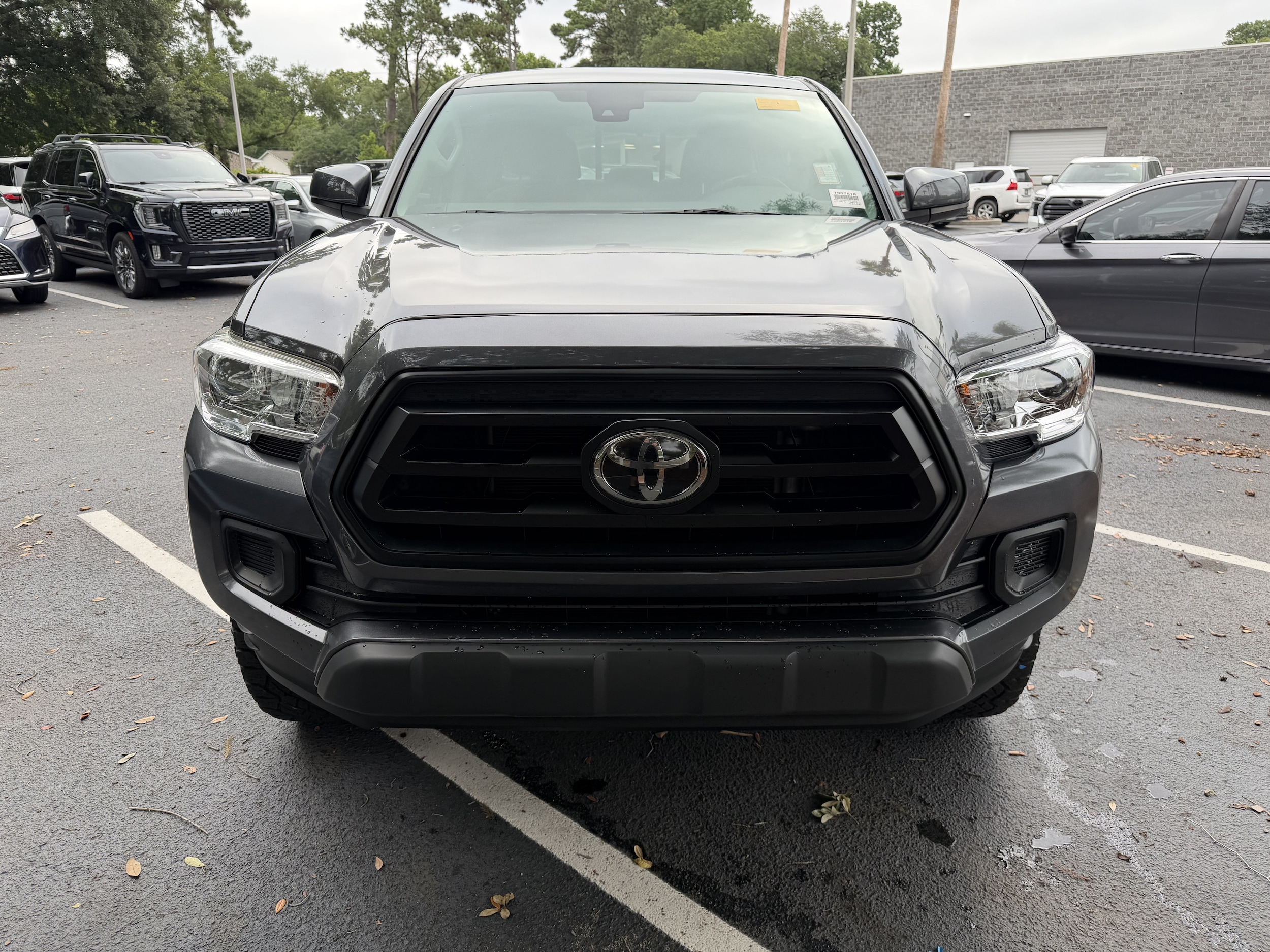Toyota Tacoma 2WD SR