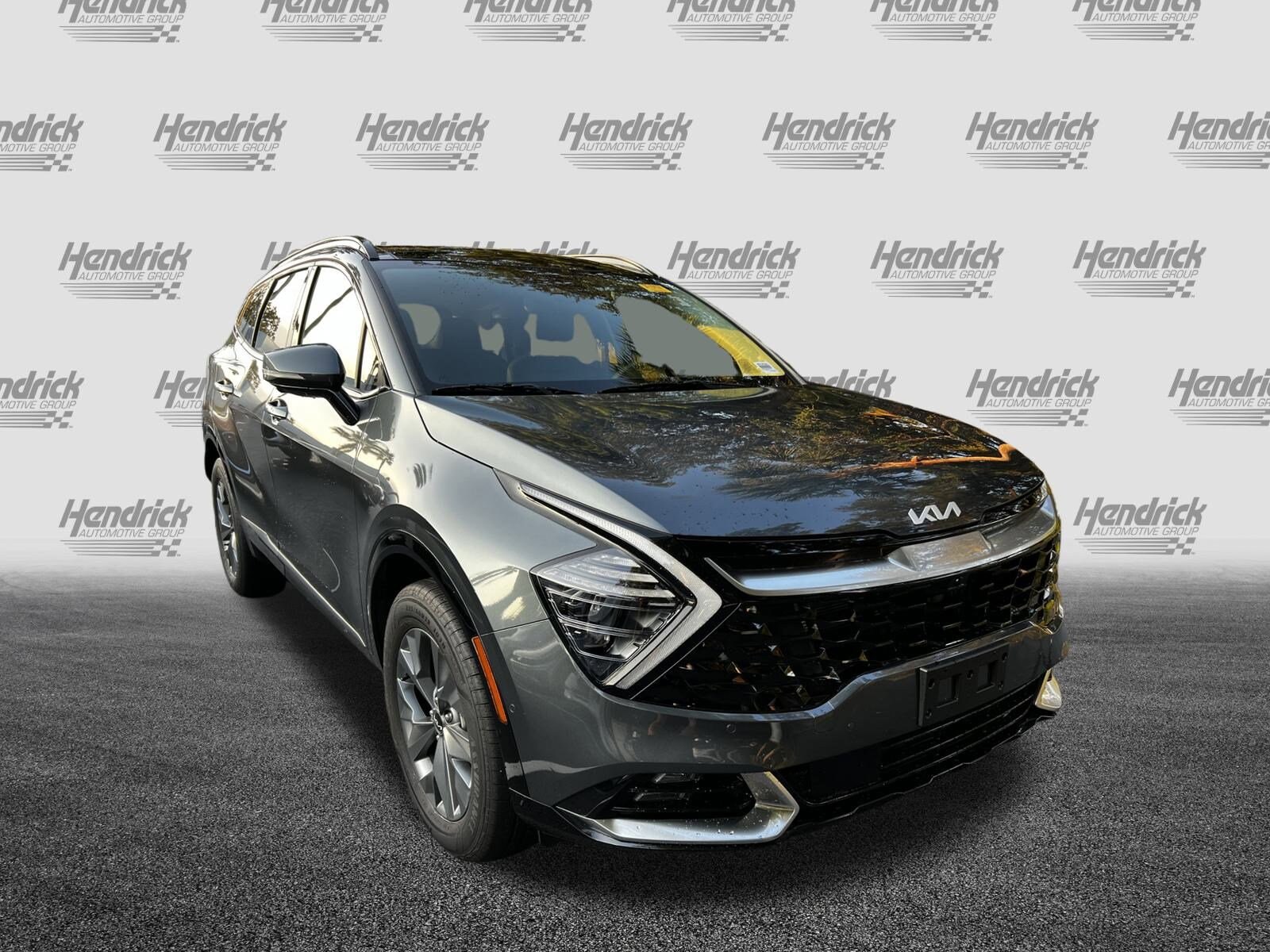 2025 Kia Sportage Hybrid photo 2