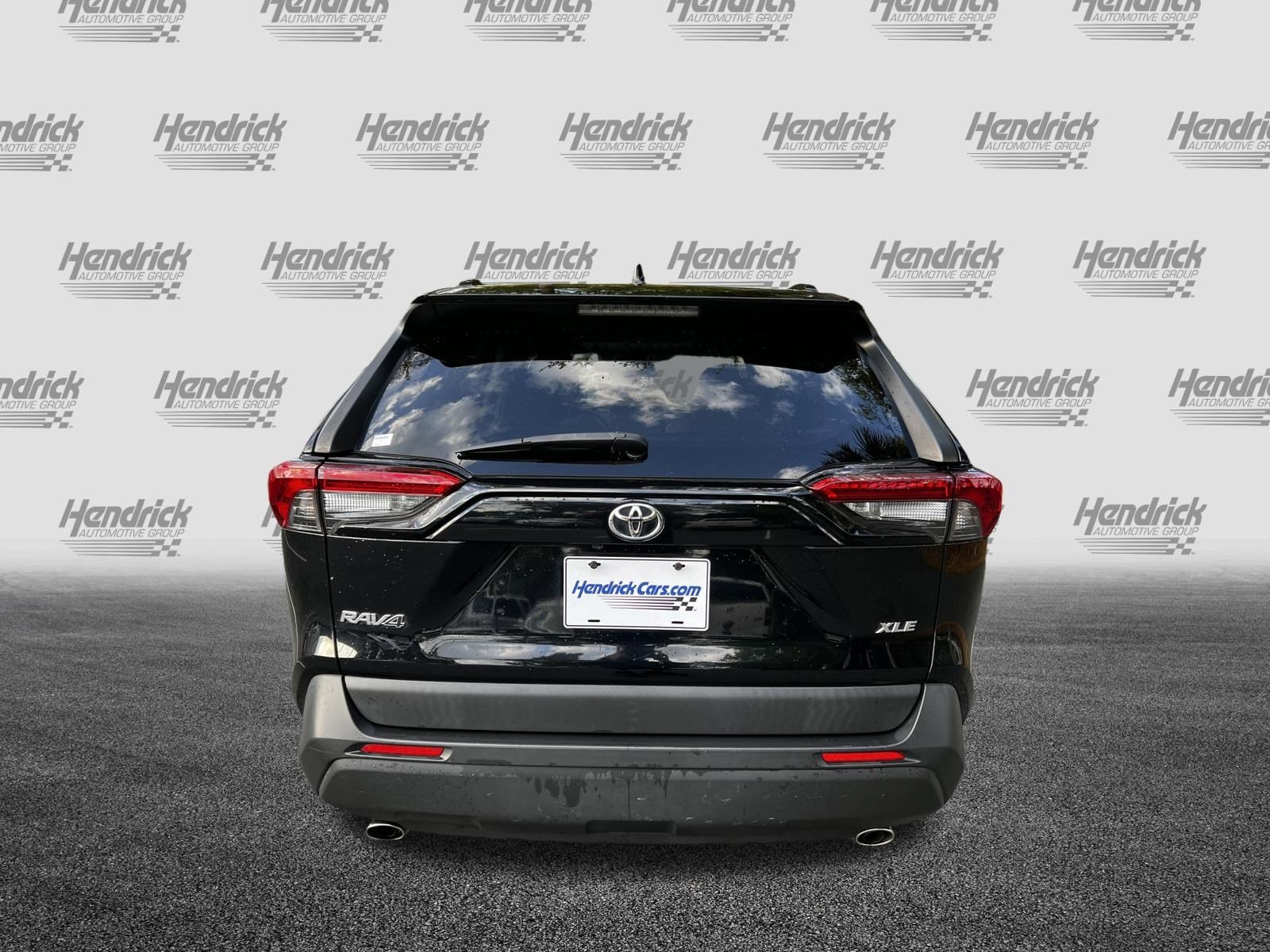 2019 Toyota RAV4 XLE Premium photo 6