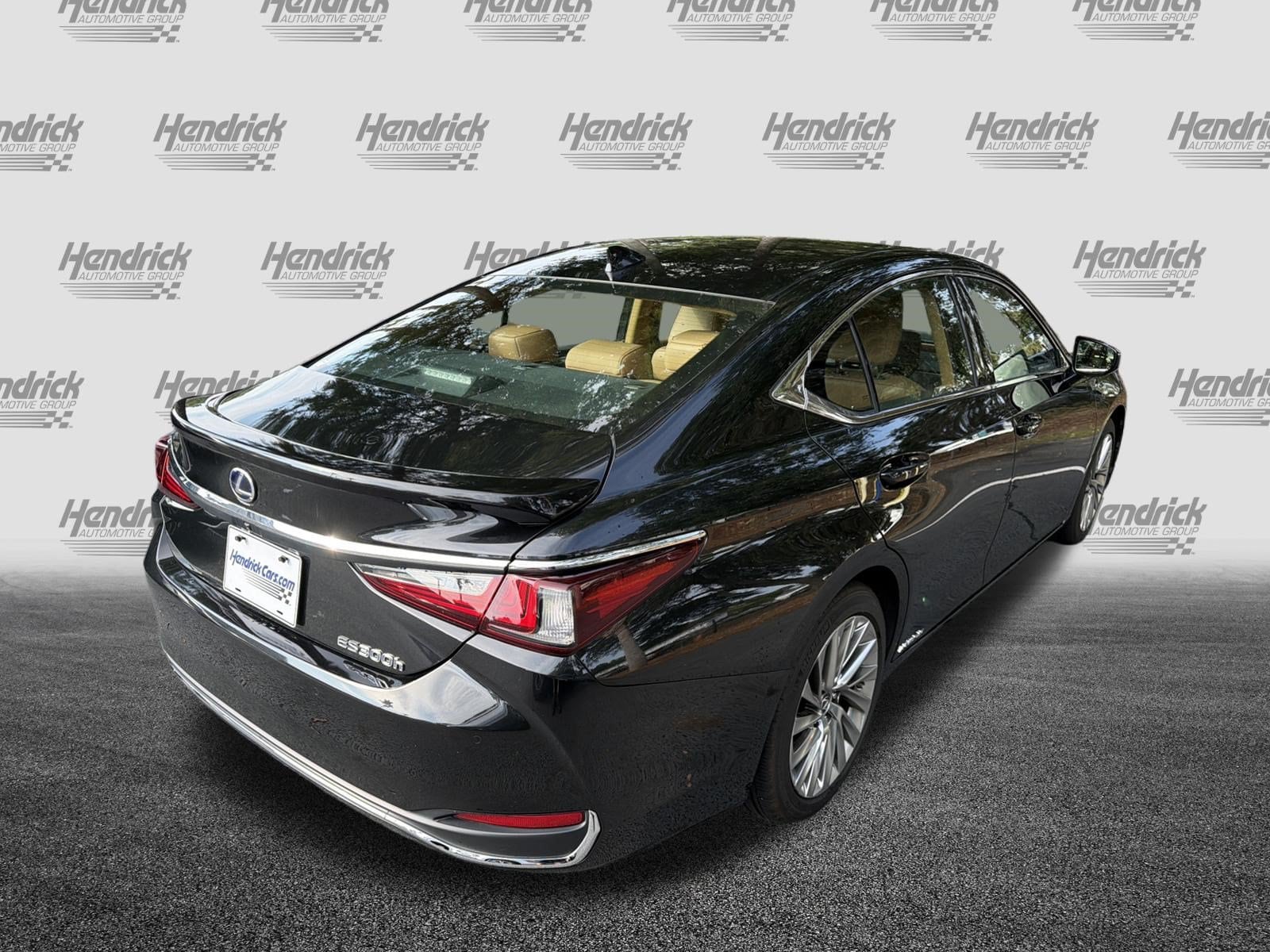2022 Lexus ES Hybrid 7