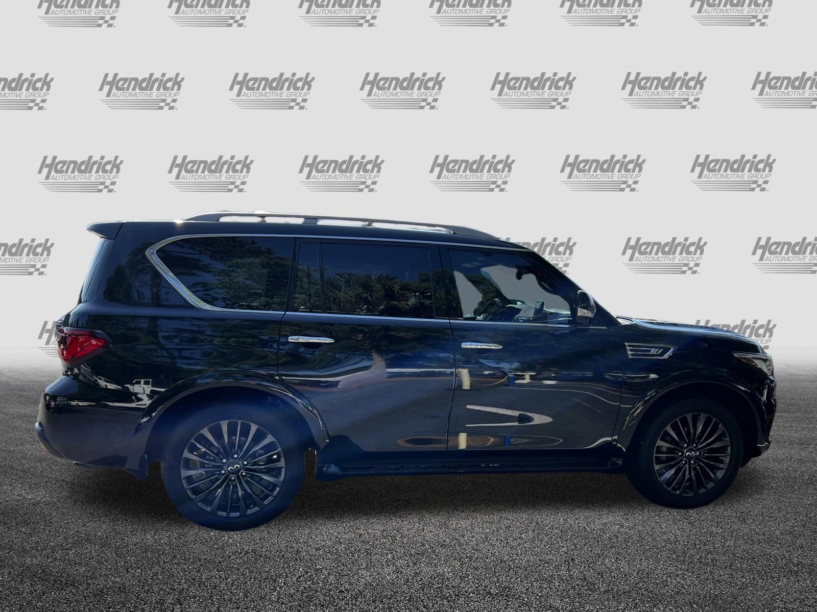 2024 INFINITI QX80 SENSORY photo 3