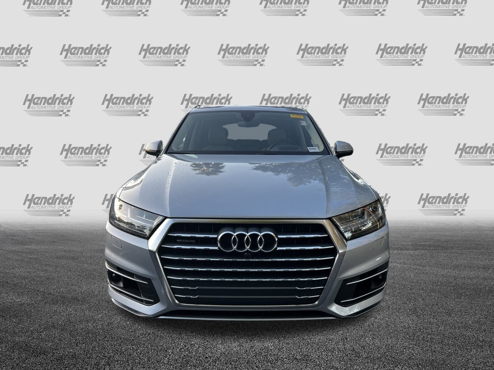 2019 Audi Q7 Prestige photo 2